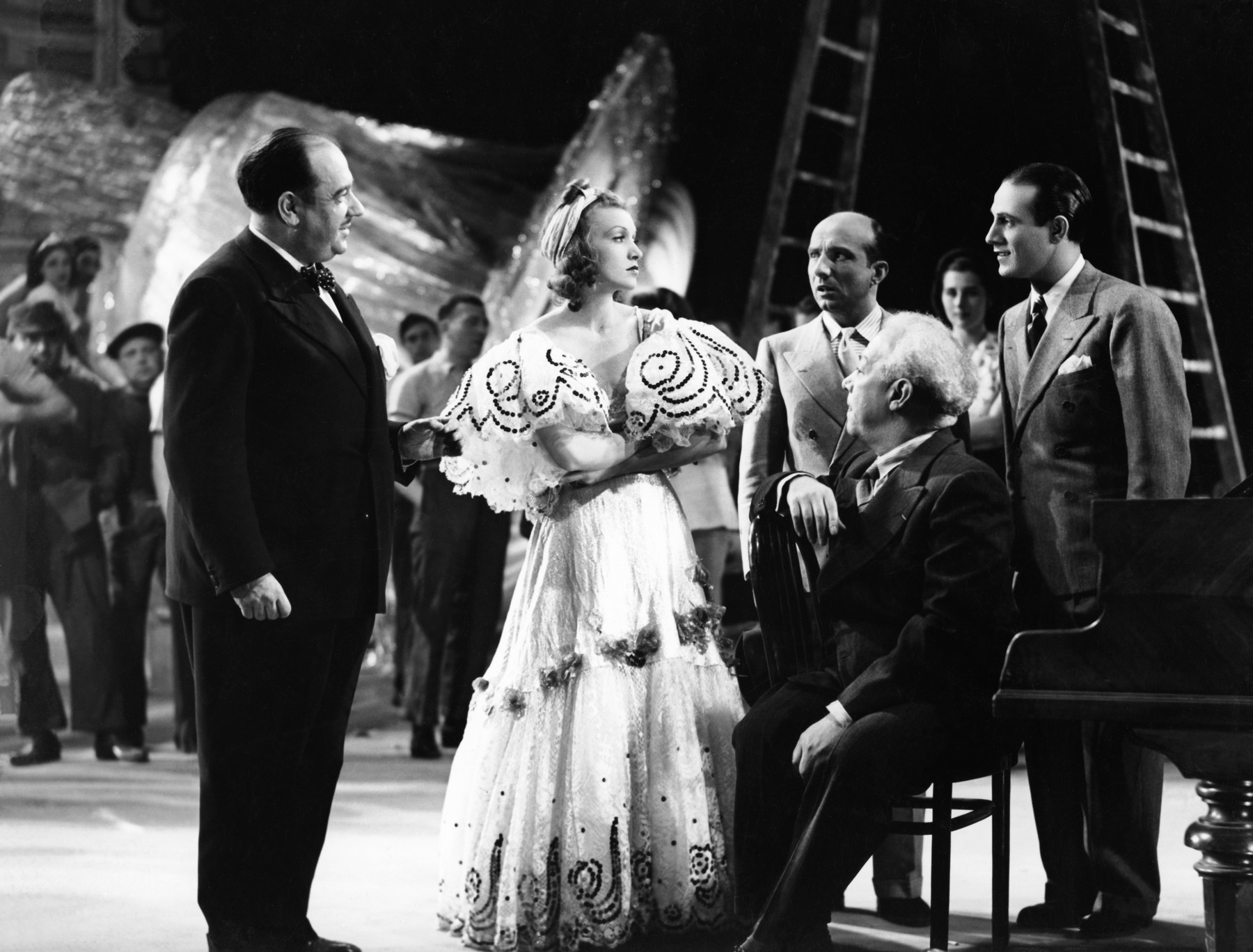 1938FilmLumieresDeParisTinoRossi012
