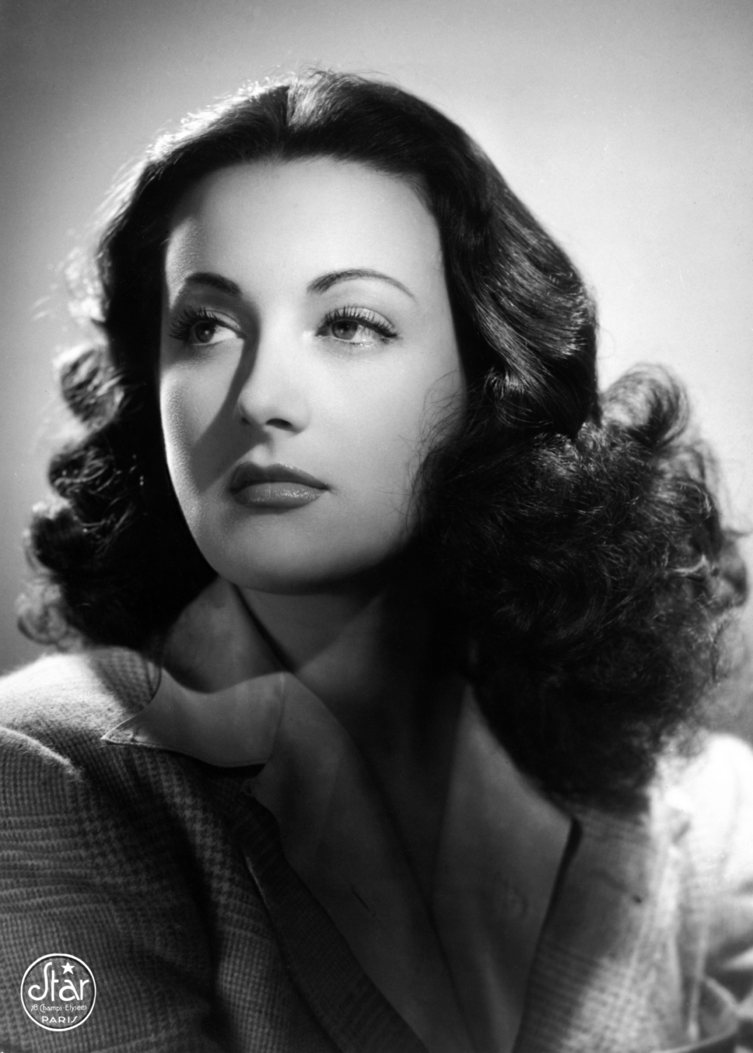 1942LiliaVettiClichesStarParisSerie6636Num002