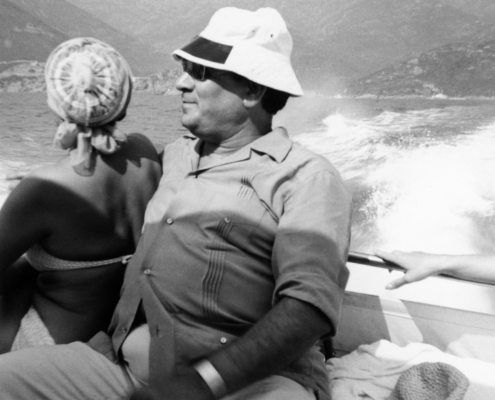 1956.08TinoRossiEtLiliaEnChrisCraftNum002