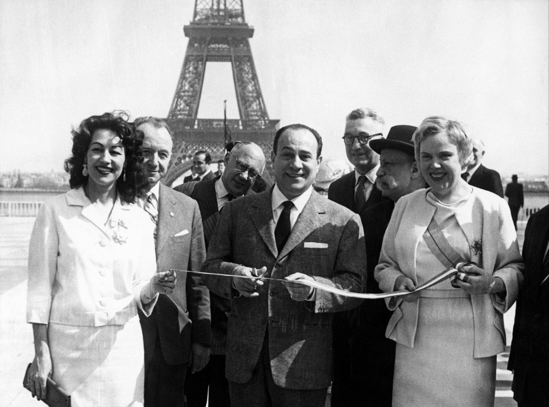 1958.05.02TinoRossiSemCourtoisieFrancaise03