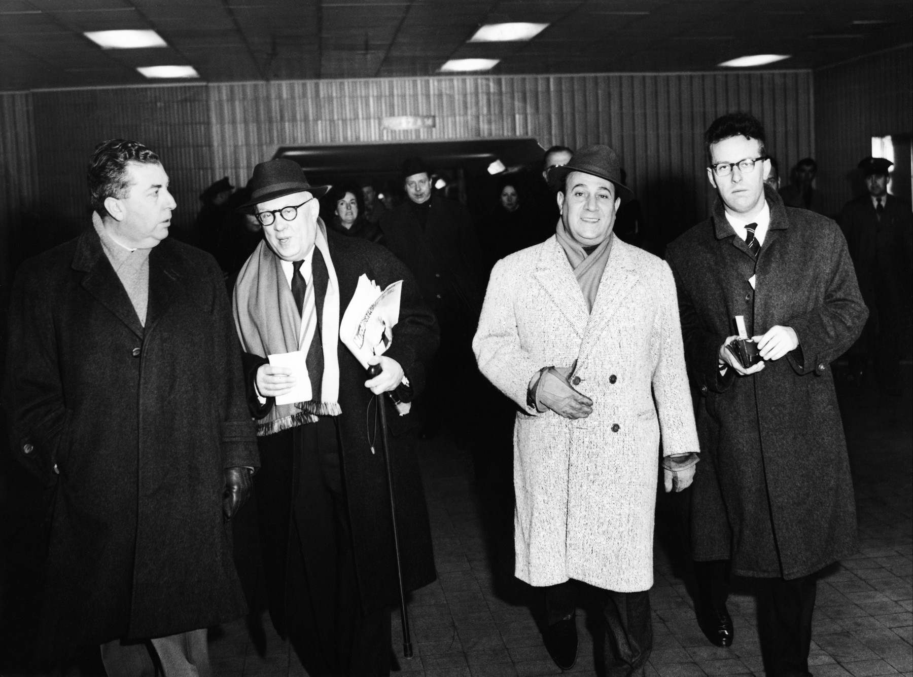 1961.12.24CircaTinoRossiEtAndréTrivesVoyage