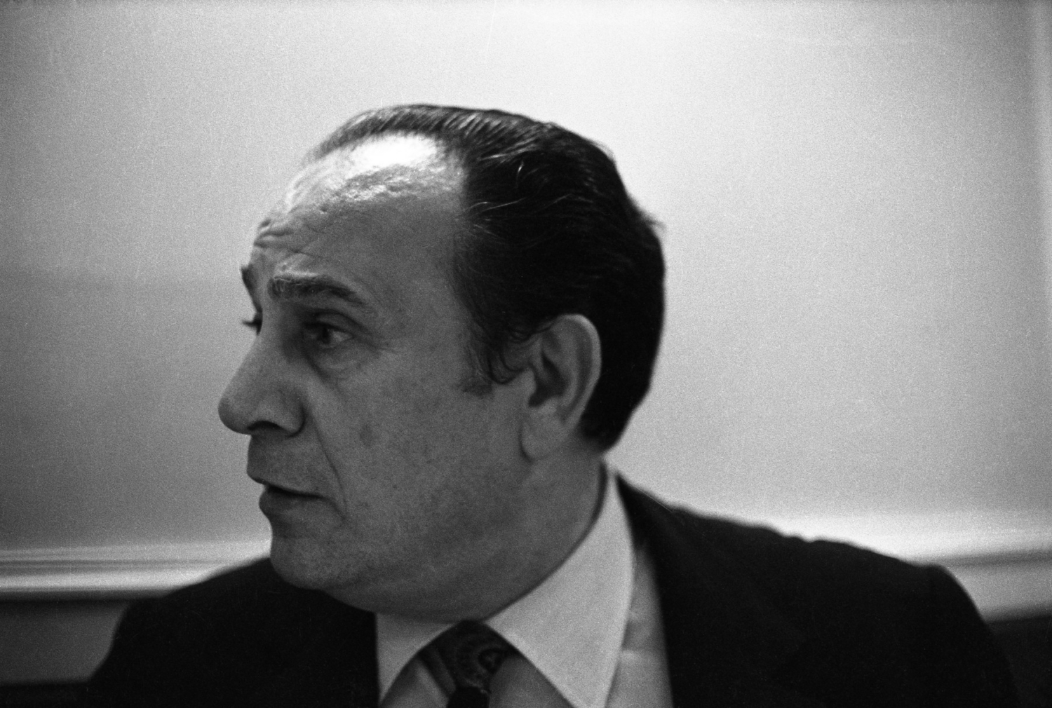 1968TinoRossiEnInterviewNeg030