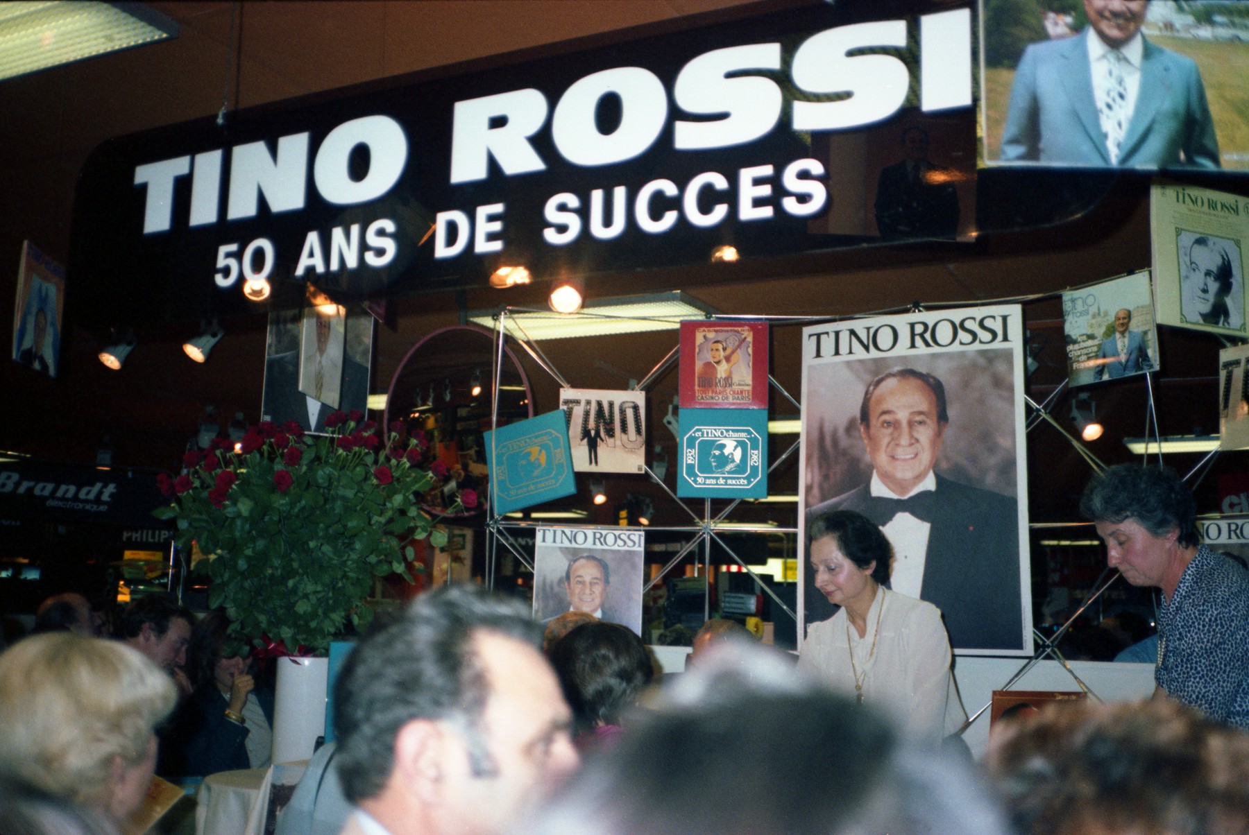 1981.10.31TinoRossiDedicaceBHVnegatifBazinetNum04