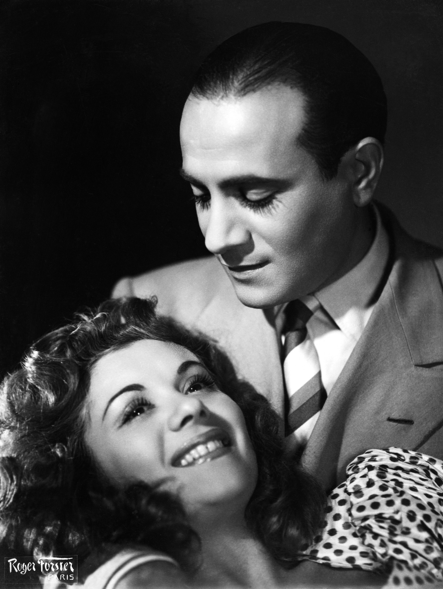 1945FilmSerenadeAuxNuagesNum001