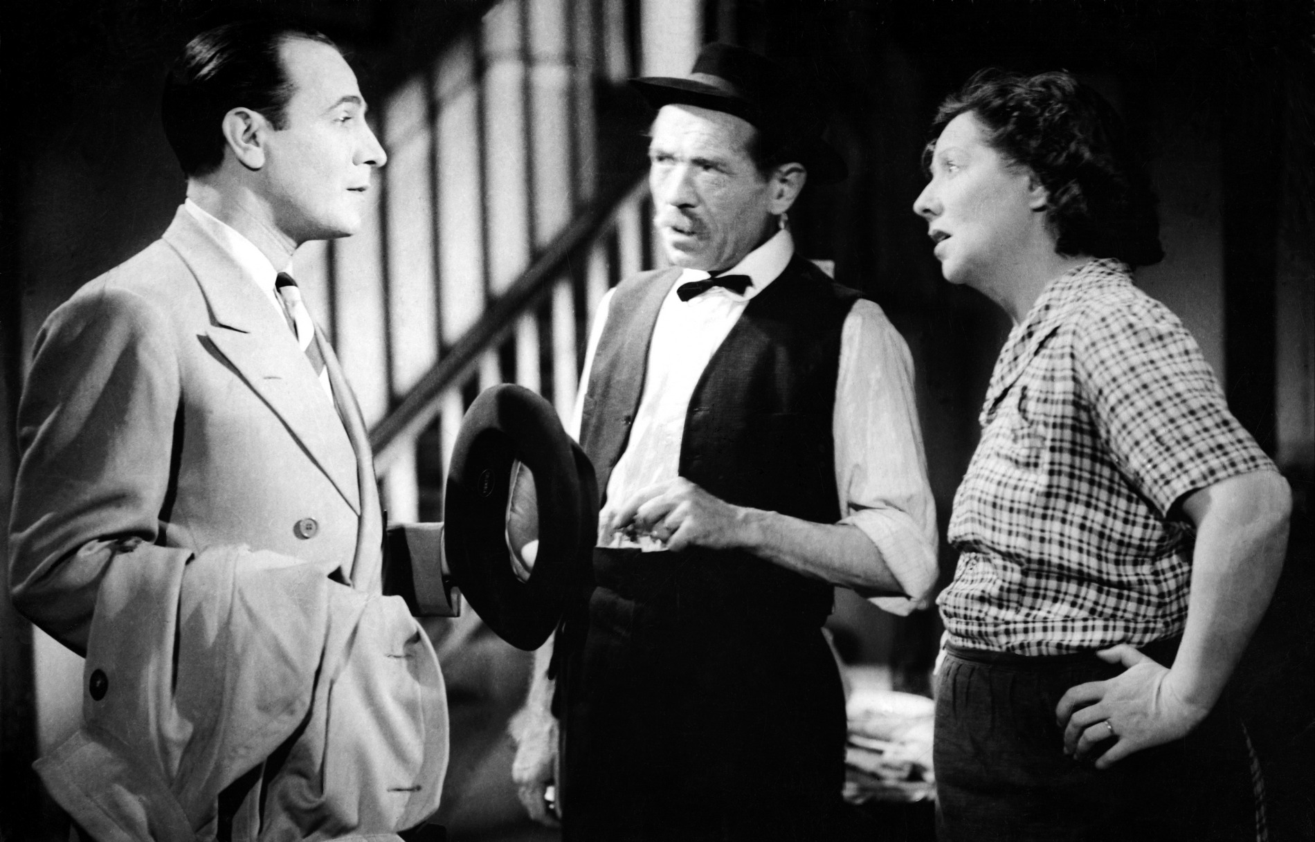 1945FilmSerenadeAuxNuagesNum004