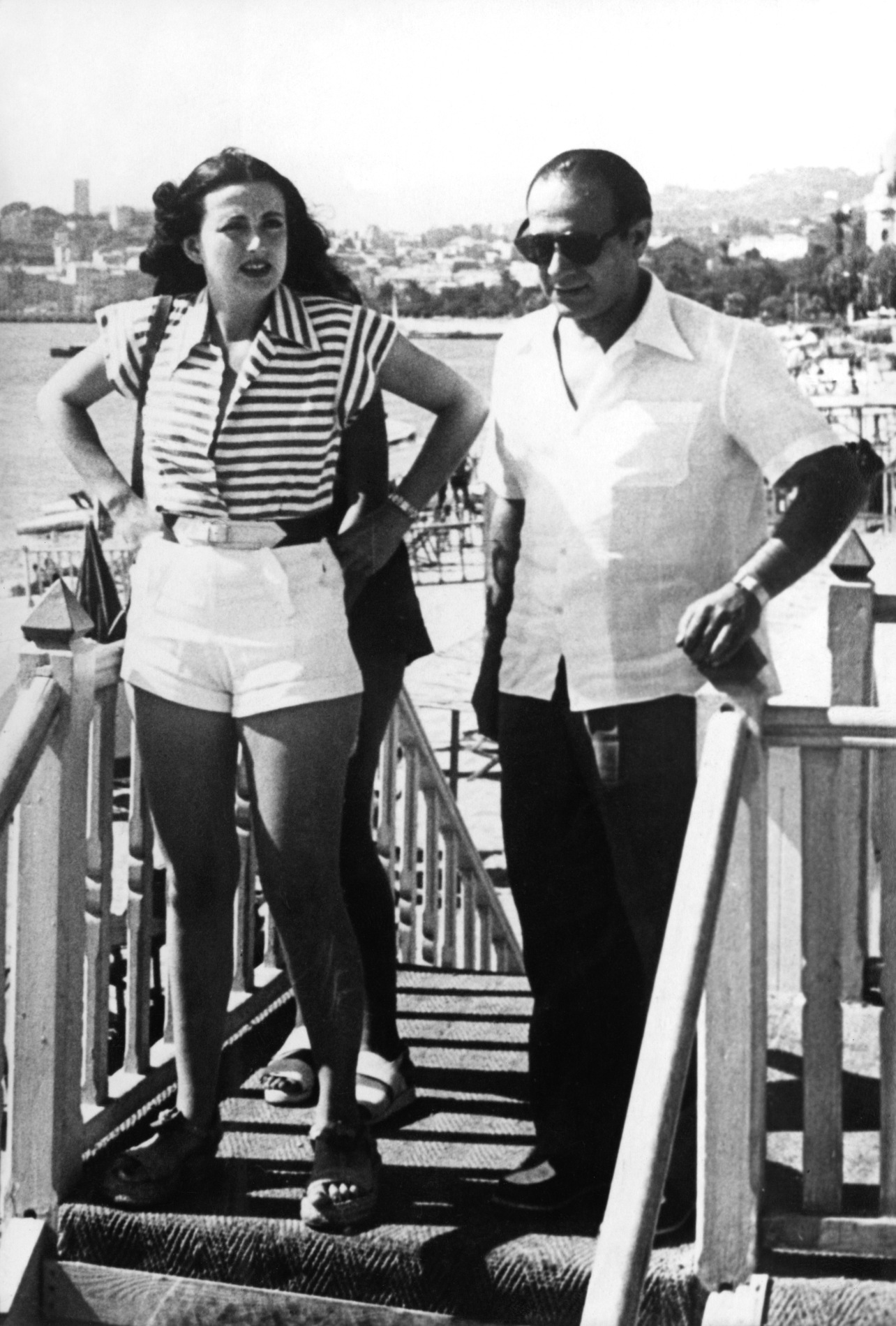 1946.09FestivalCannesTinoRossiLiliaCroisetteNum01