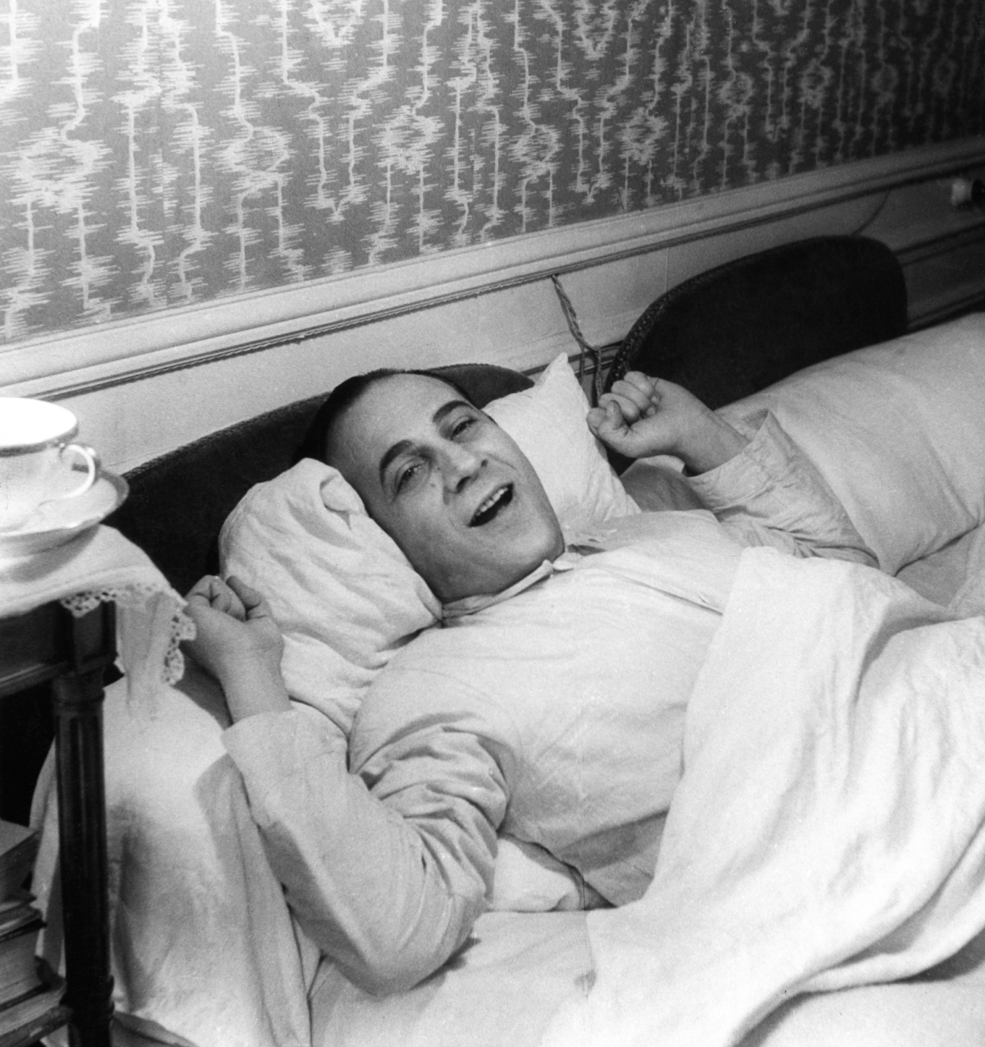 1947.01.16TinoRossiUneJourneeNormaleNum002