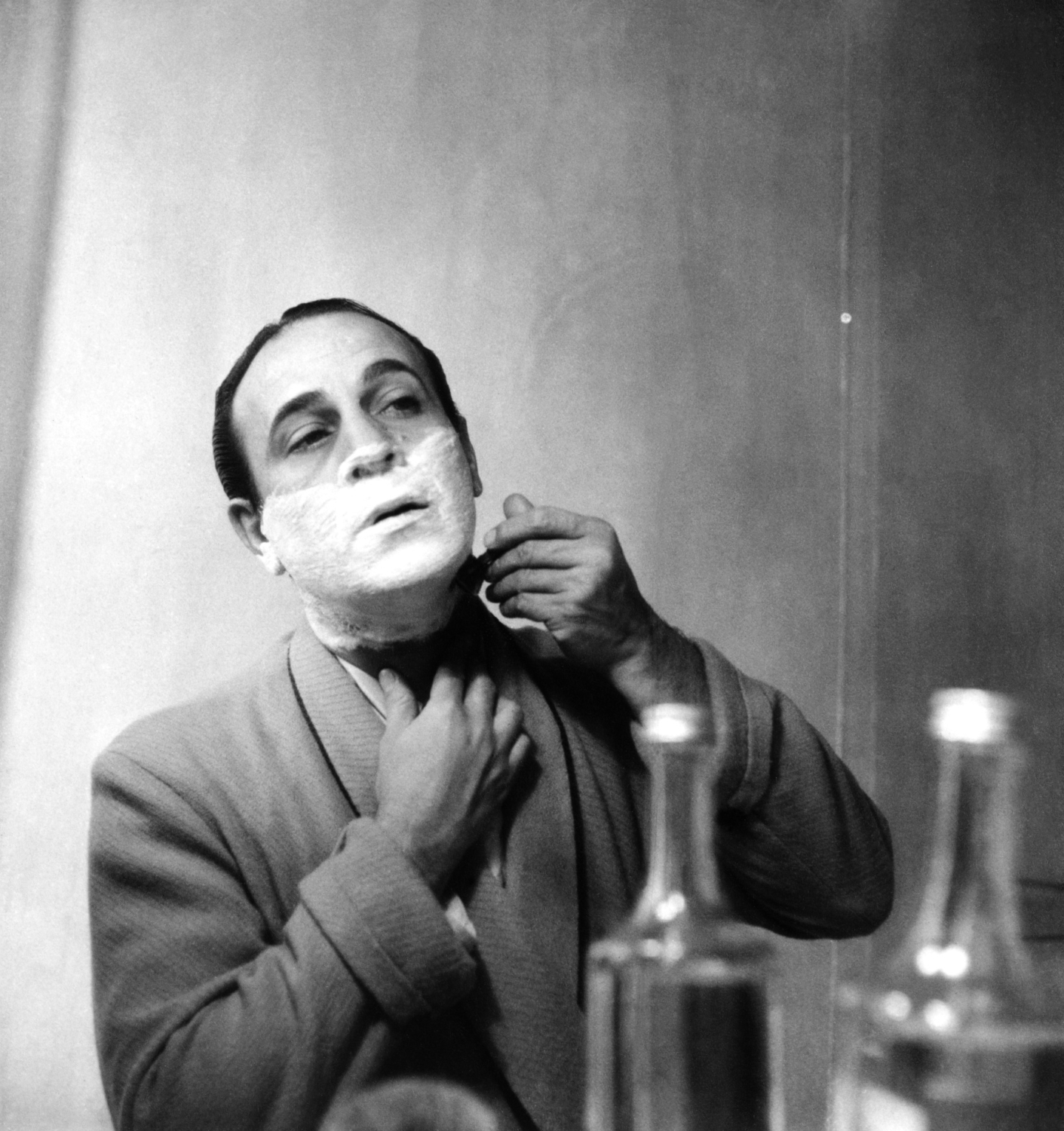 1947.01.16TinoRossiUneJourneeNormaleNum005