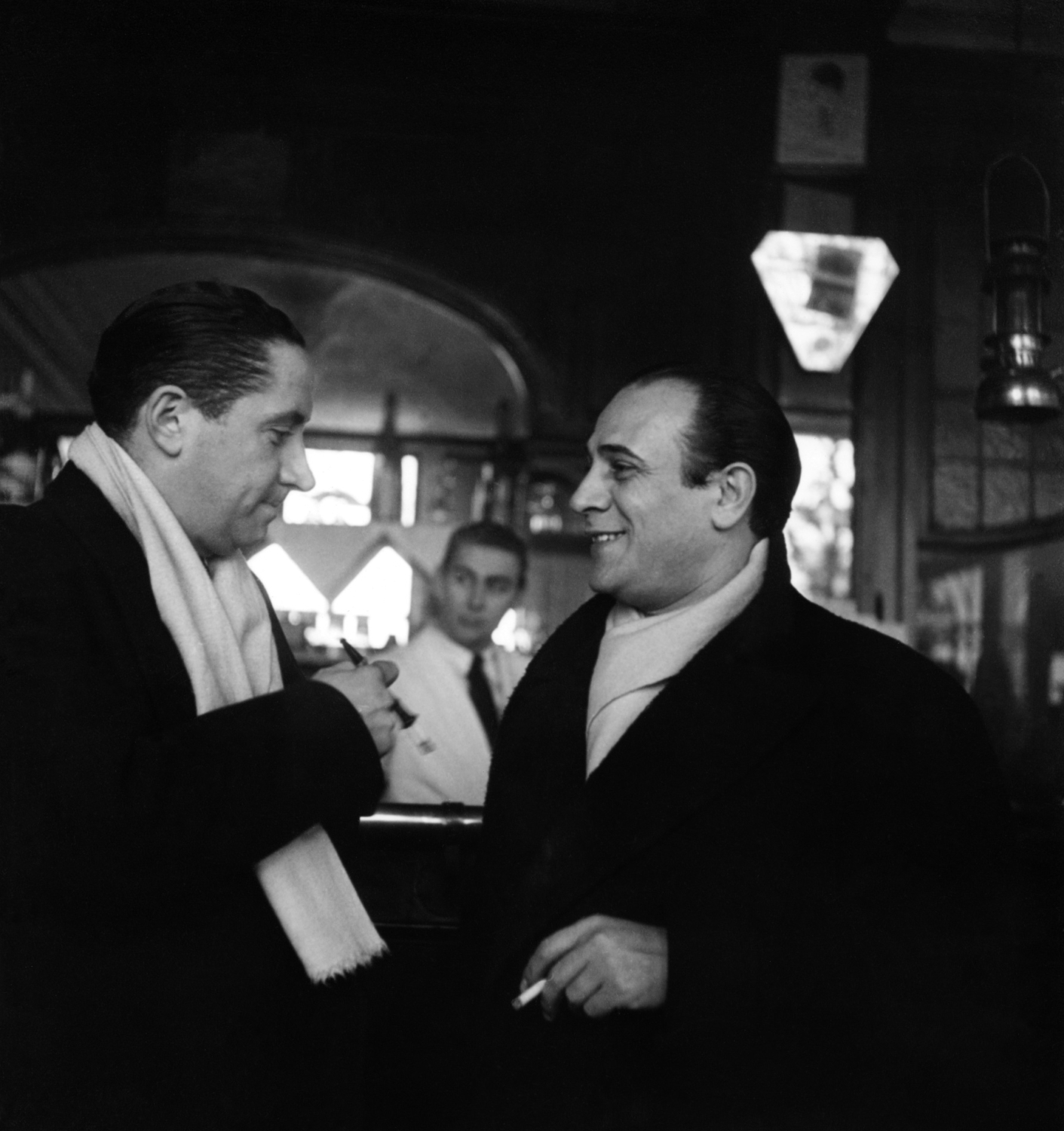1947.01.16TinoRossiUneJourneeNormaleNum013avecJeanRigaux
