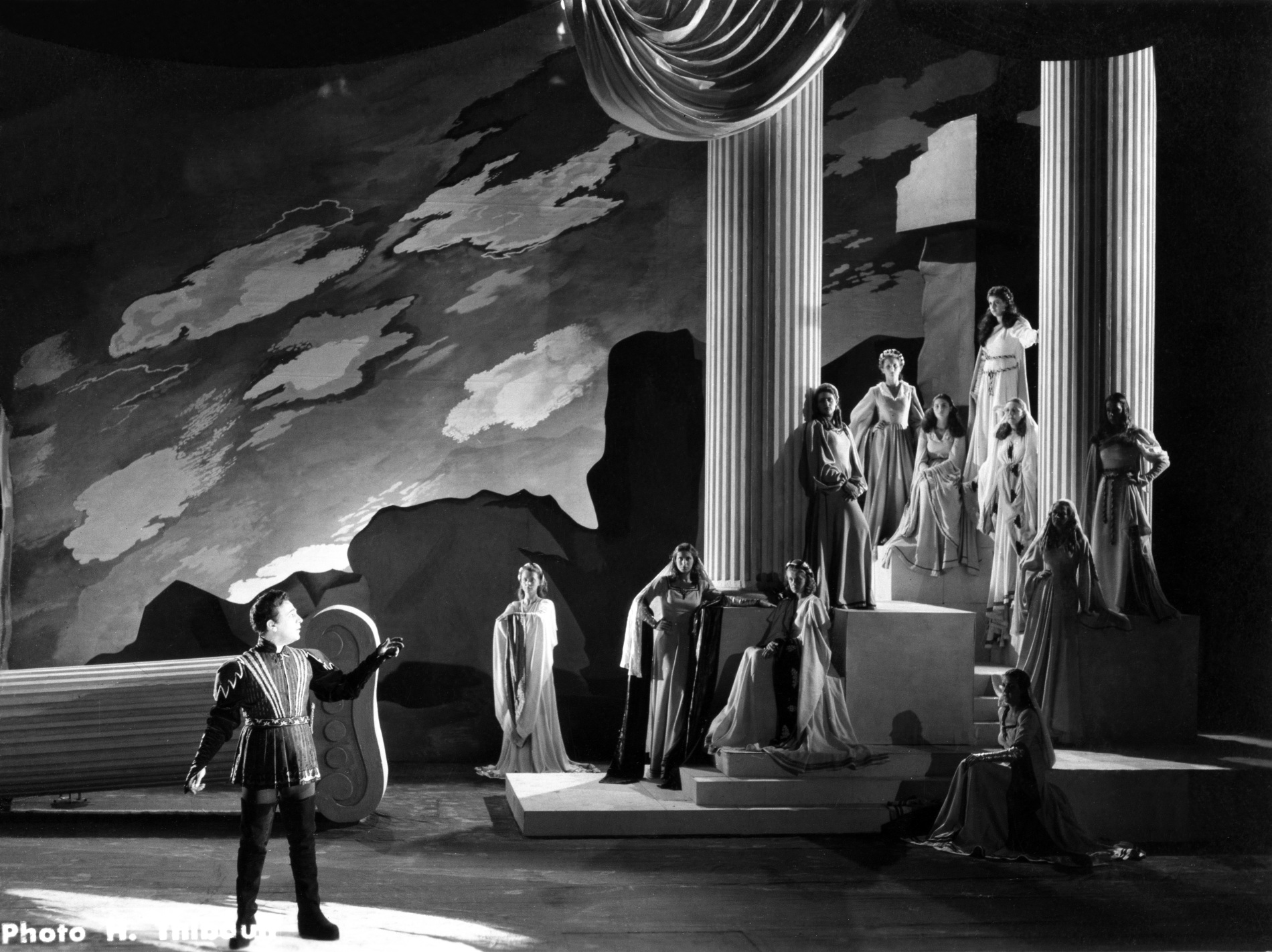 1947FilmLeChanteurInconnuNum007