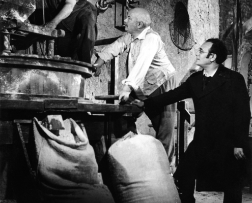 1948FilmLaBelleMeuniereEntreDeuxPrisesNum002