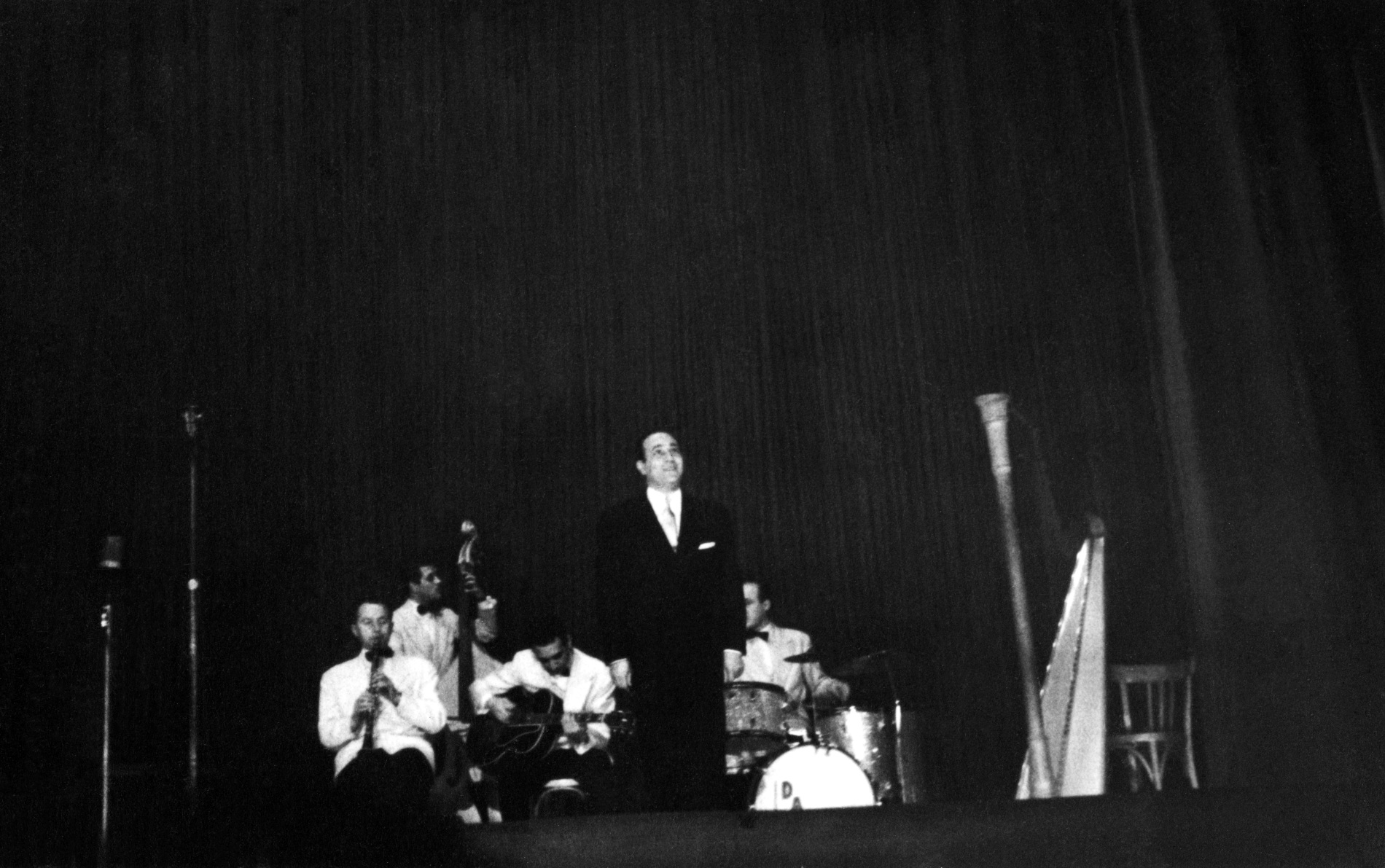 1952.02.06TinoRossiGalaLilleTheatreSebastopolNum001