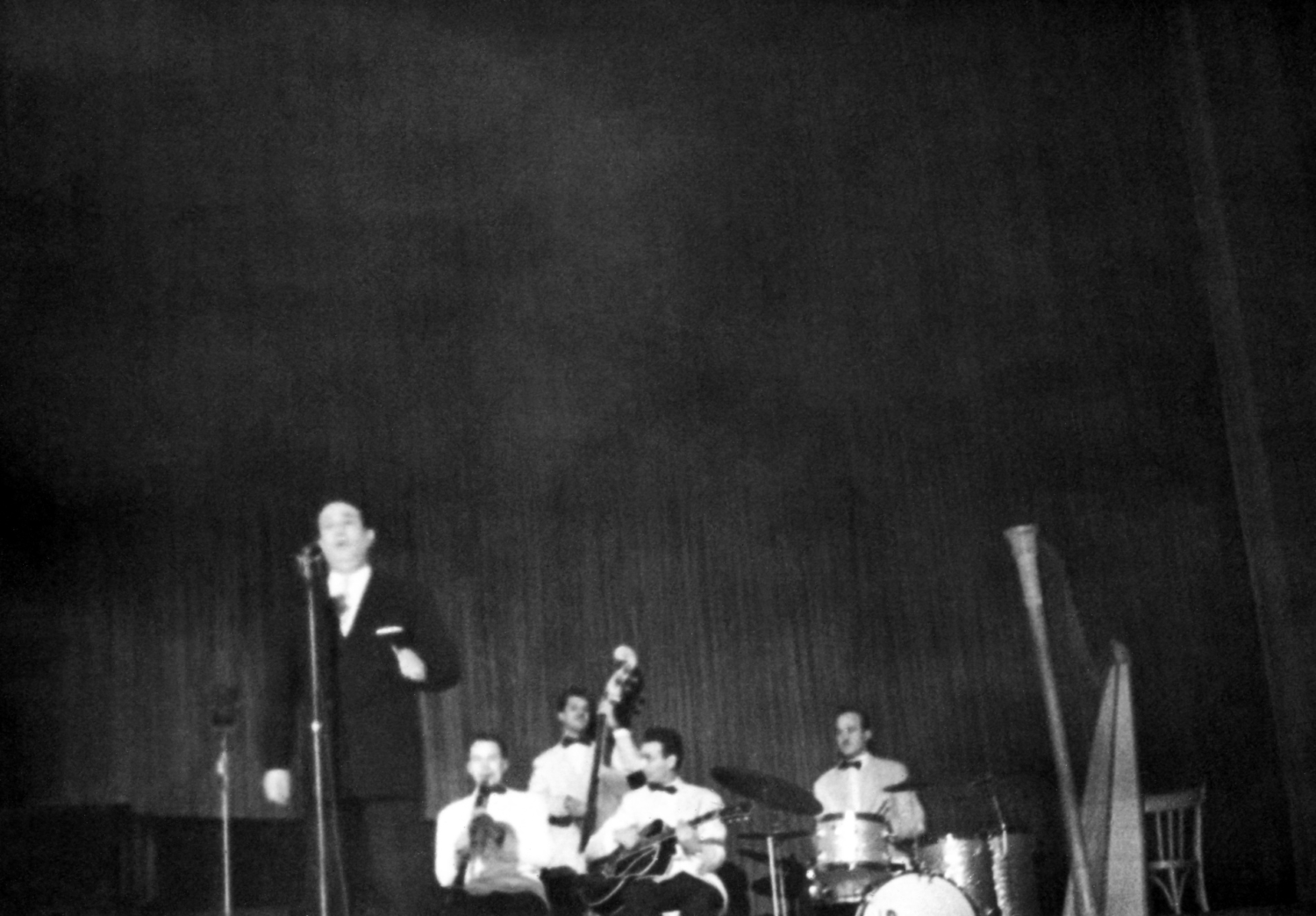 1952.02.06TinoRossiGalaLilleTheatreSebastopolNum003