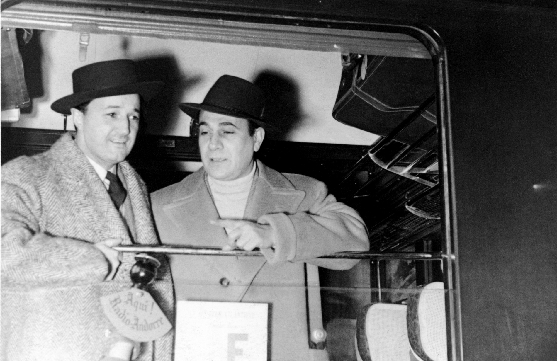 1952.04.03DepartTinoRossiDassaryCanada02