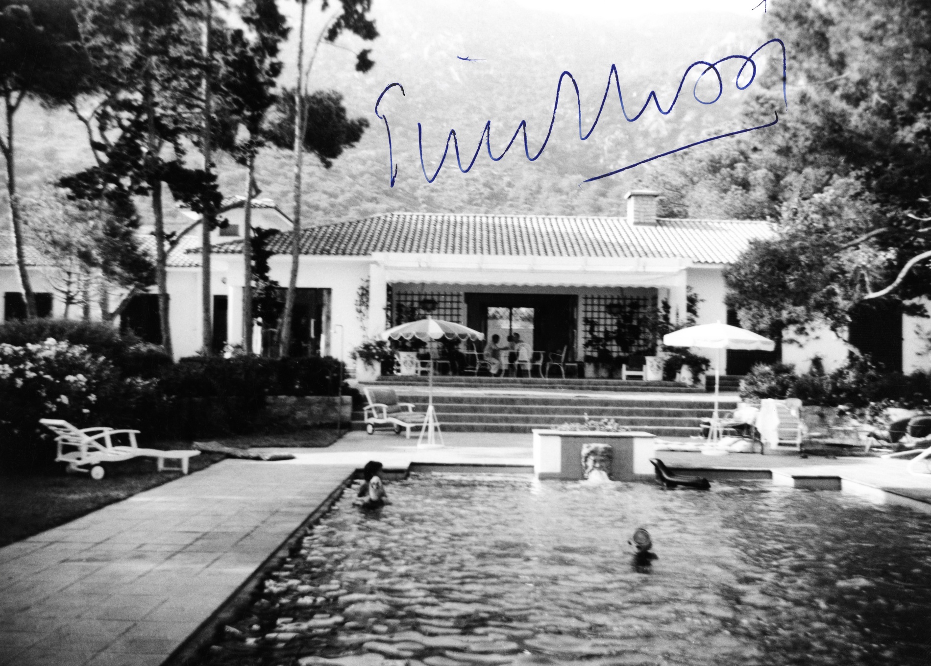 1954.07LeScudo01