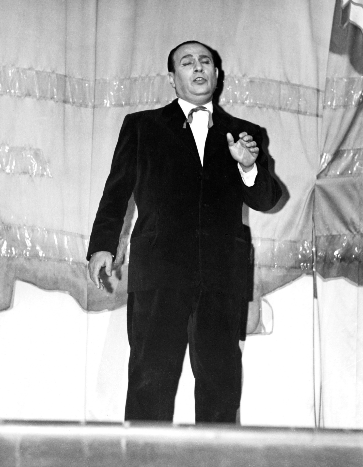 1956TinoRossiMediterraneeViMarie009