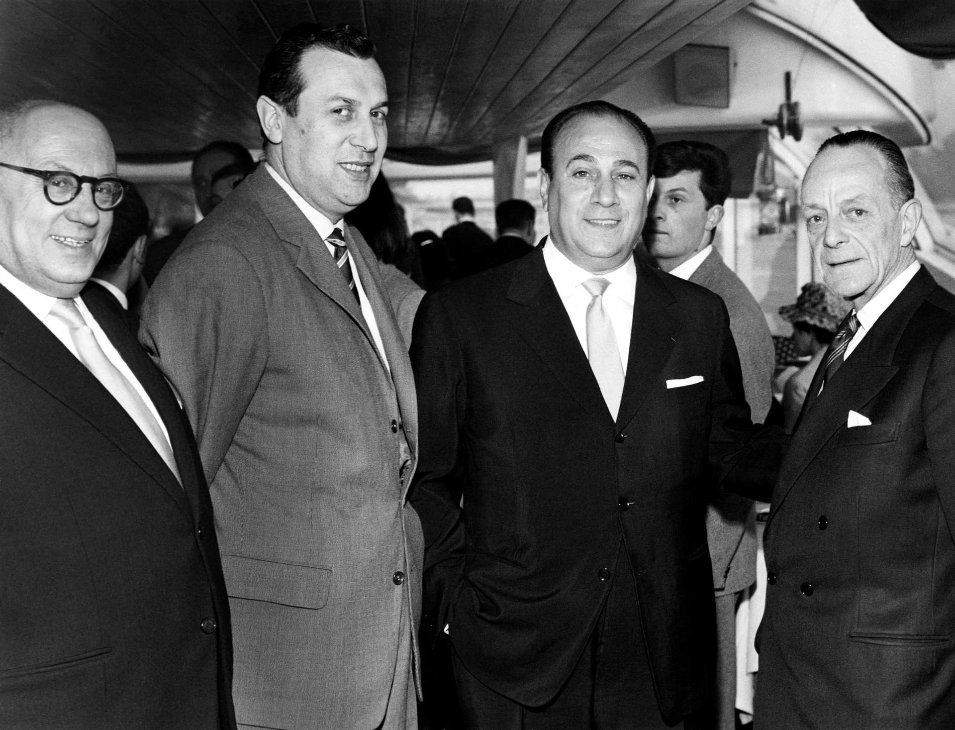 1963CircaCocktailPatheMarconiPM001