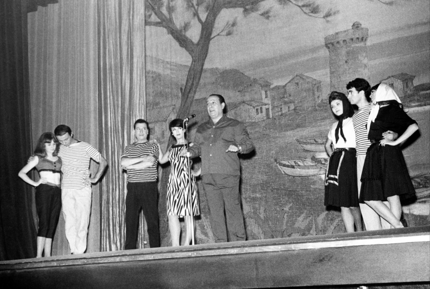 1965.11.18OperetteLeTempsDesGuitaresRochefortTheatreApolloNum05Ex027