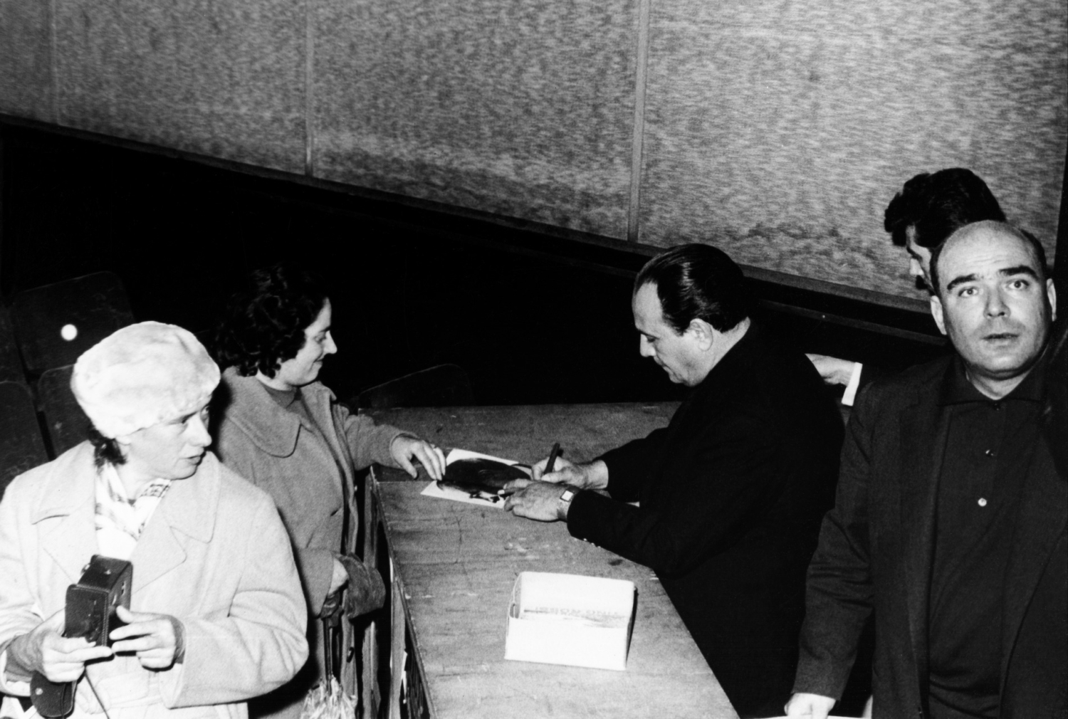 1965.11.18OperetteLeTempsDesGuitaresRochefortTheatreApolloNum09Ex001