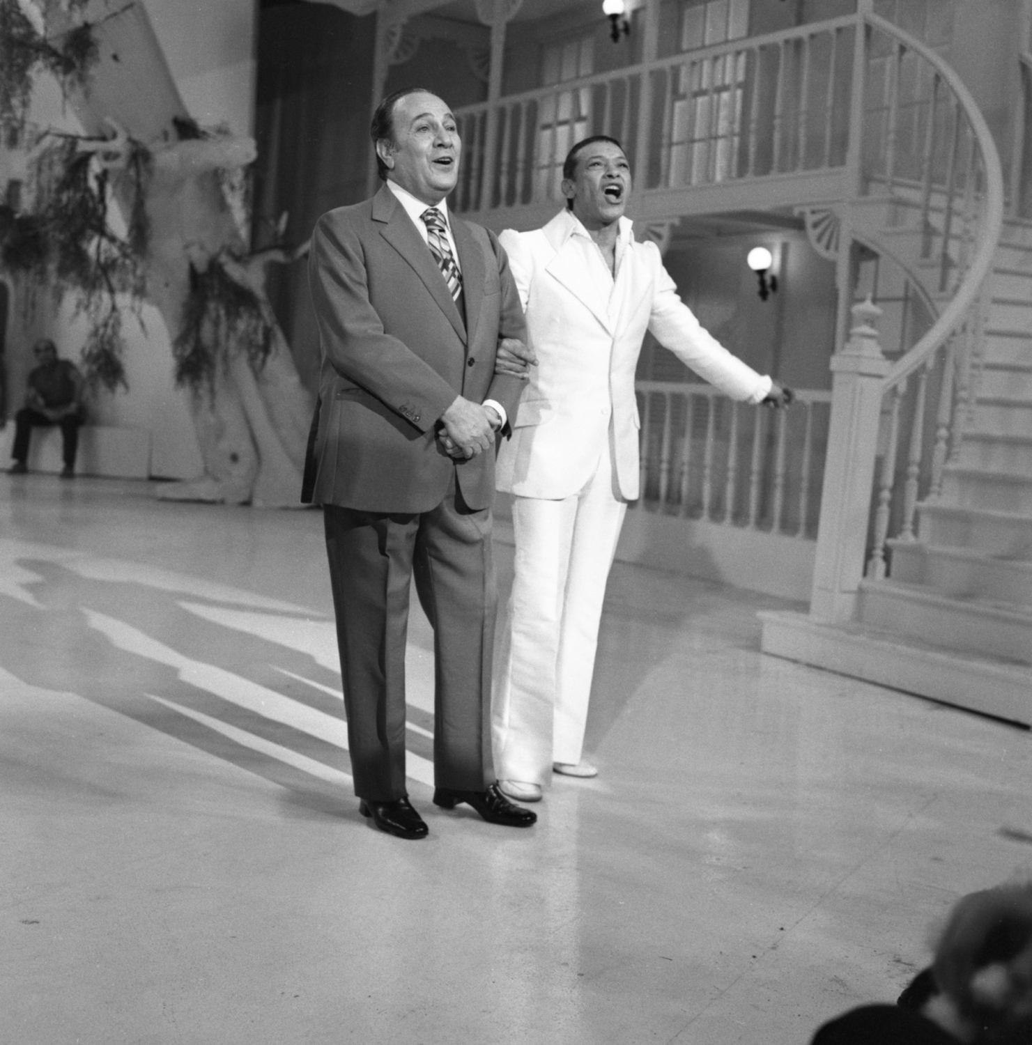1973.12.02TinoSalvadorA02