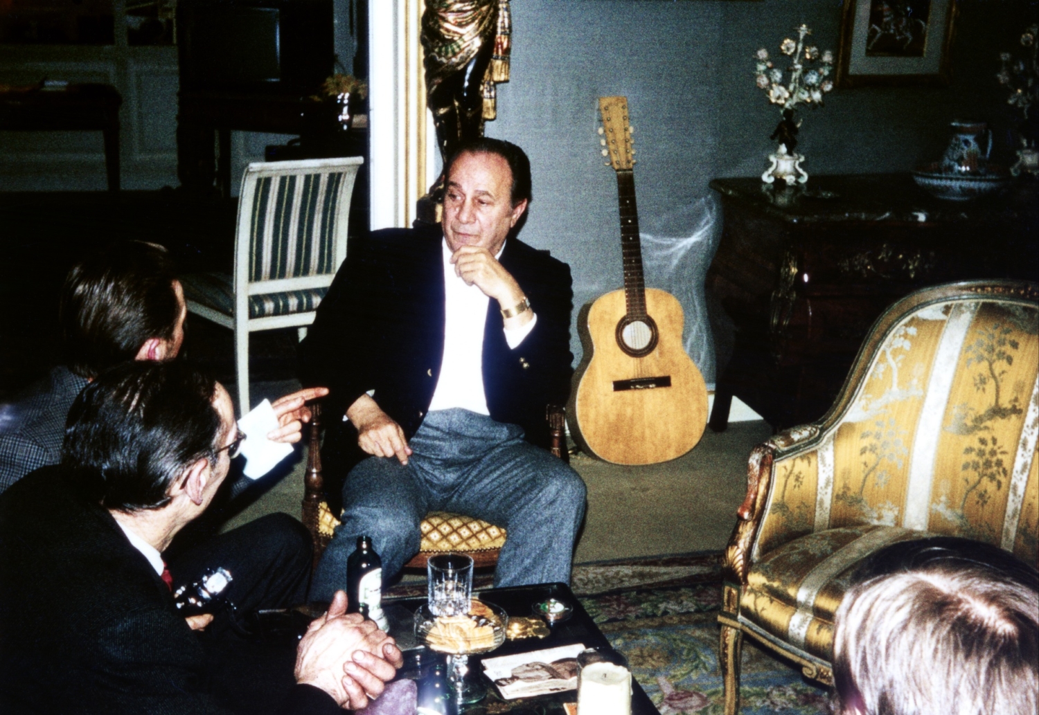 1974.01.26TinoRossiTinorossistesNeuilly002bis