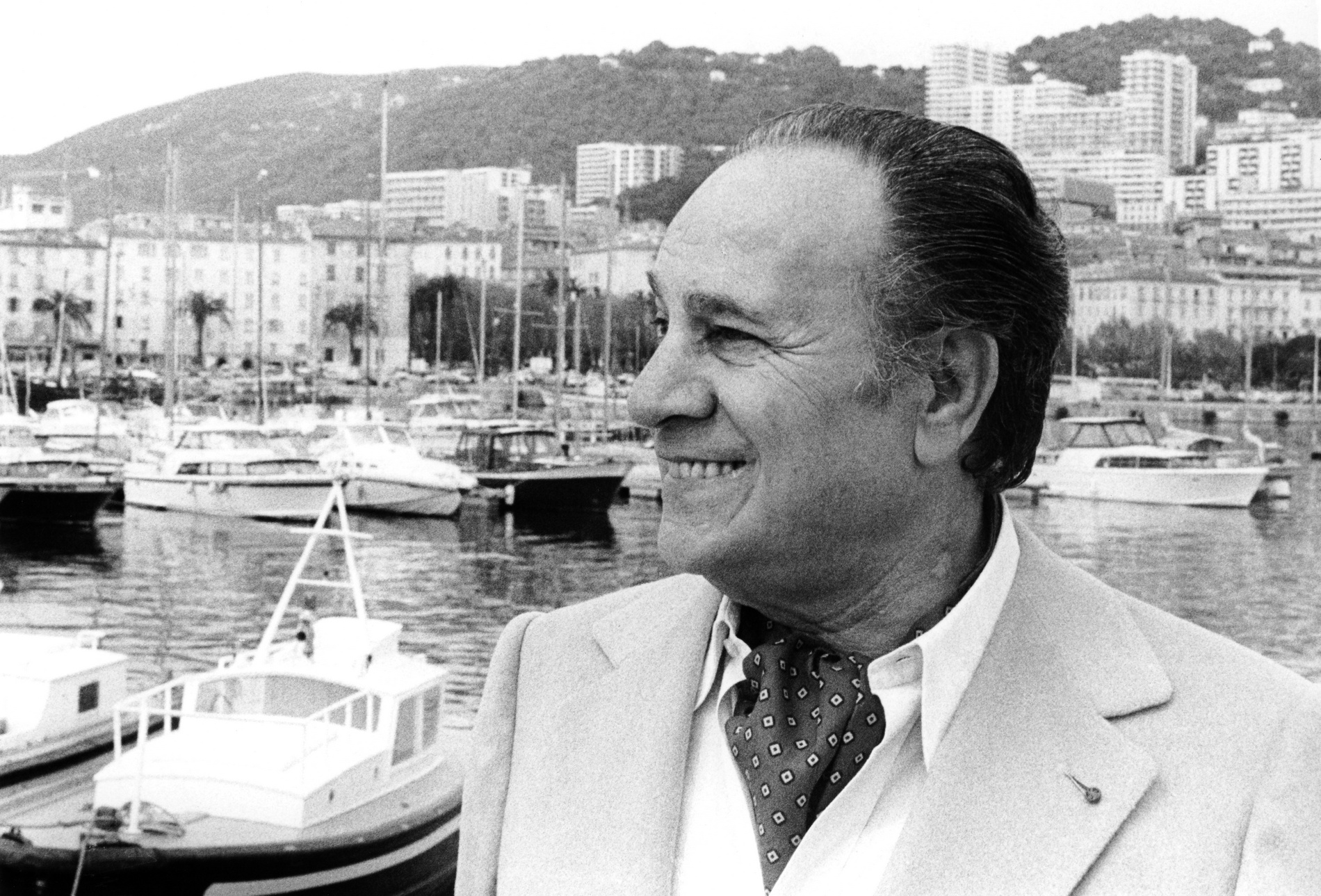 1976TinoRossiPortAjaccio001