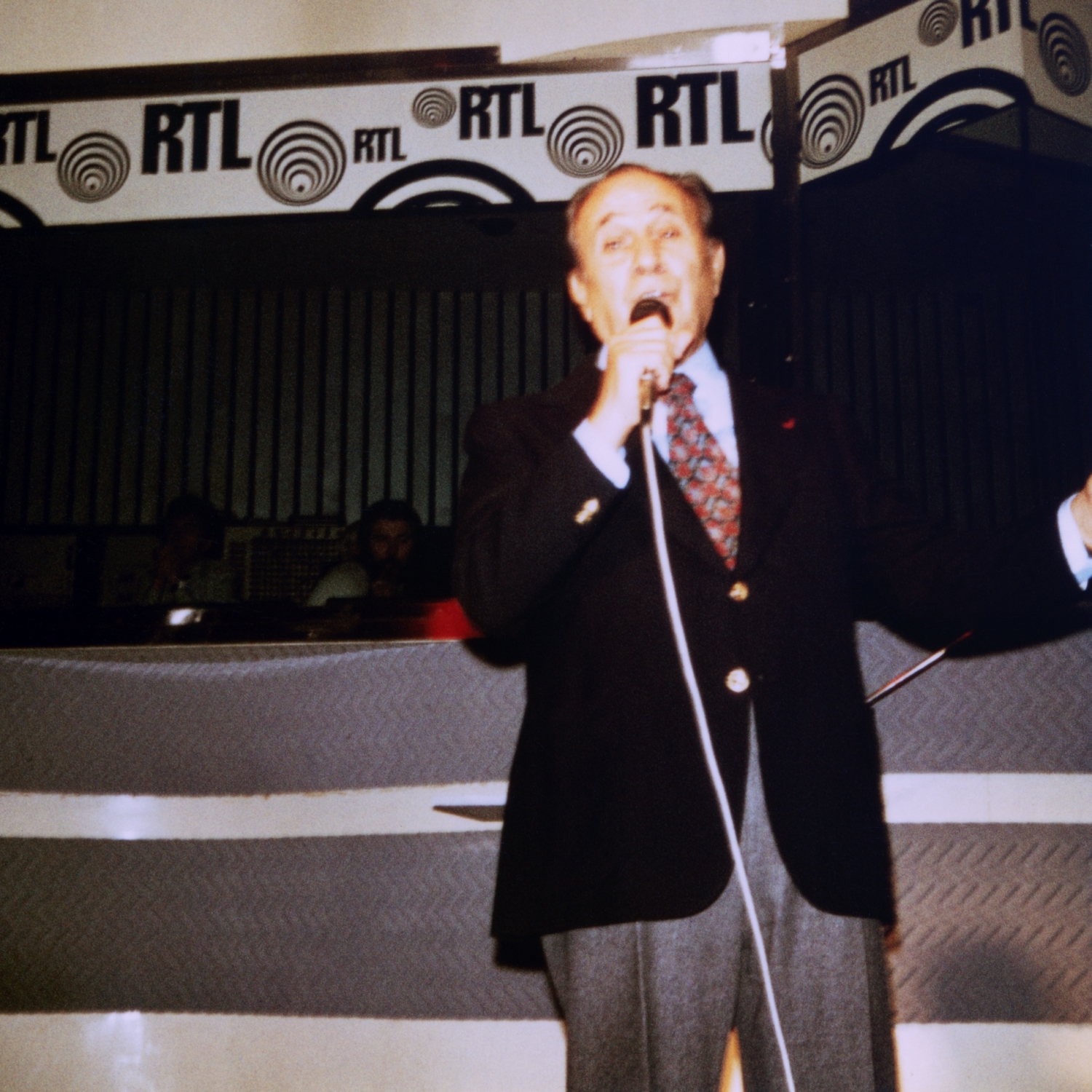 1977.12.20Jour2GrandeParadeRTL-08