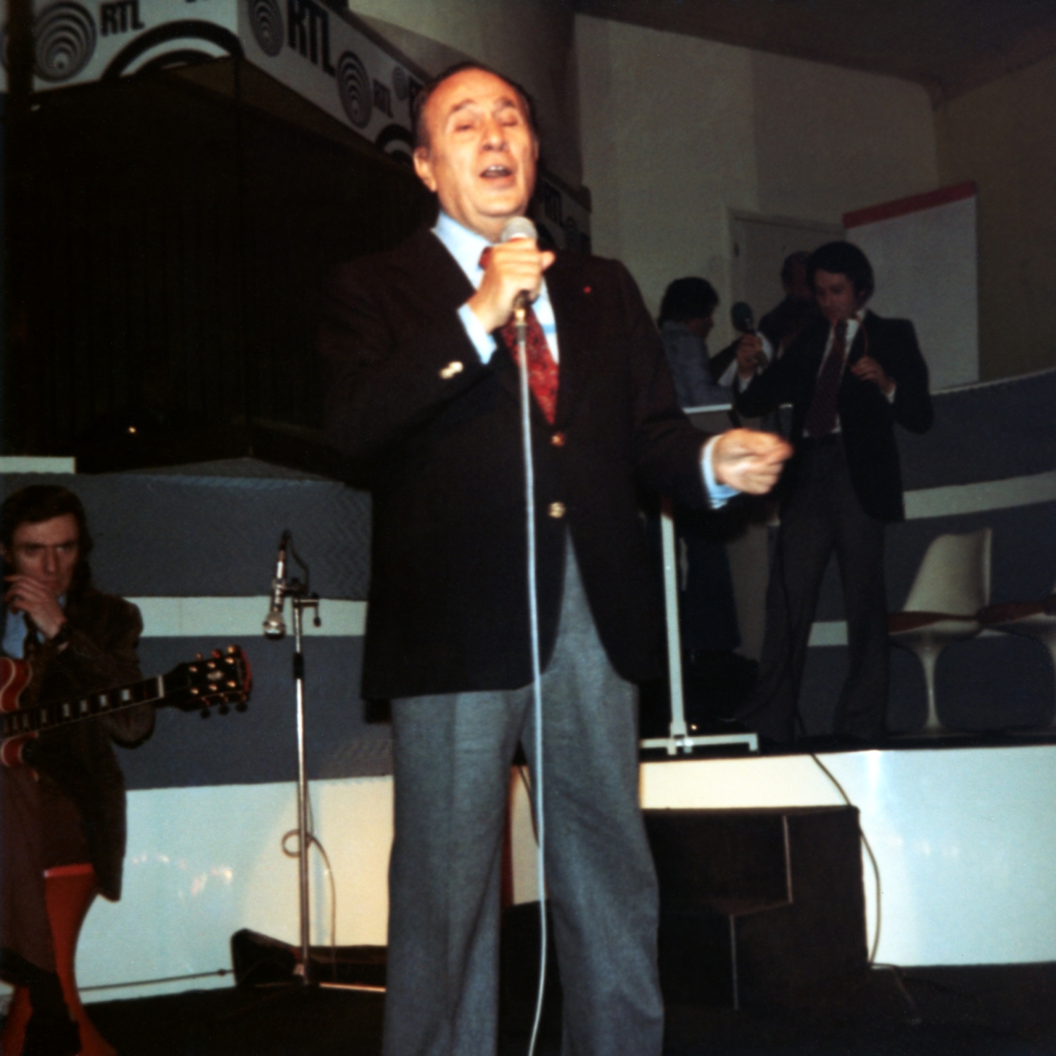 1977.12.20Jour2GrandeParadeRTL-09