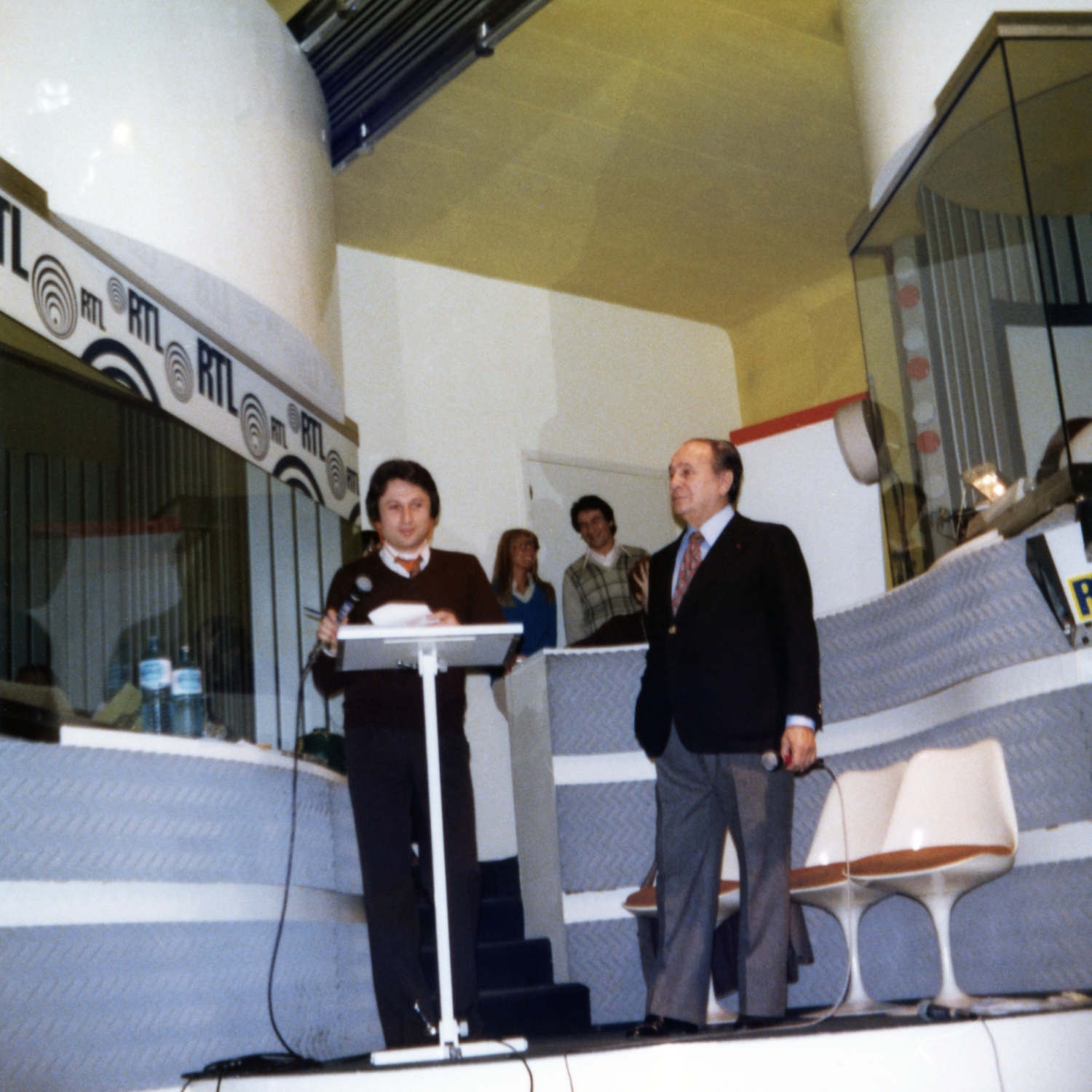 1977.12.20Jour2GrandeParadeRTL-14