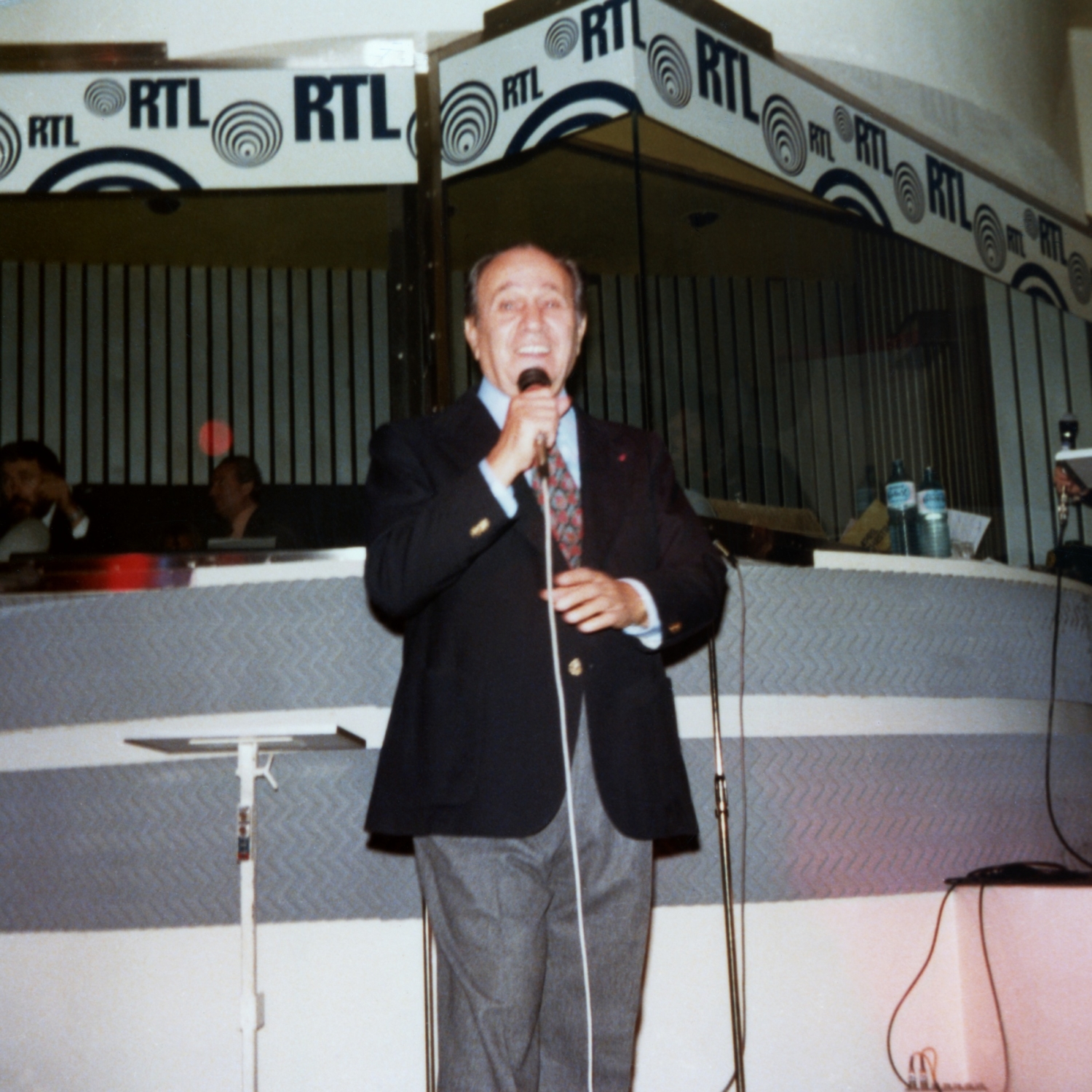 1977.12.20Jour2GrandeParadeRTL-15
