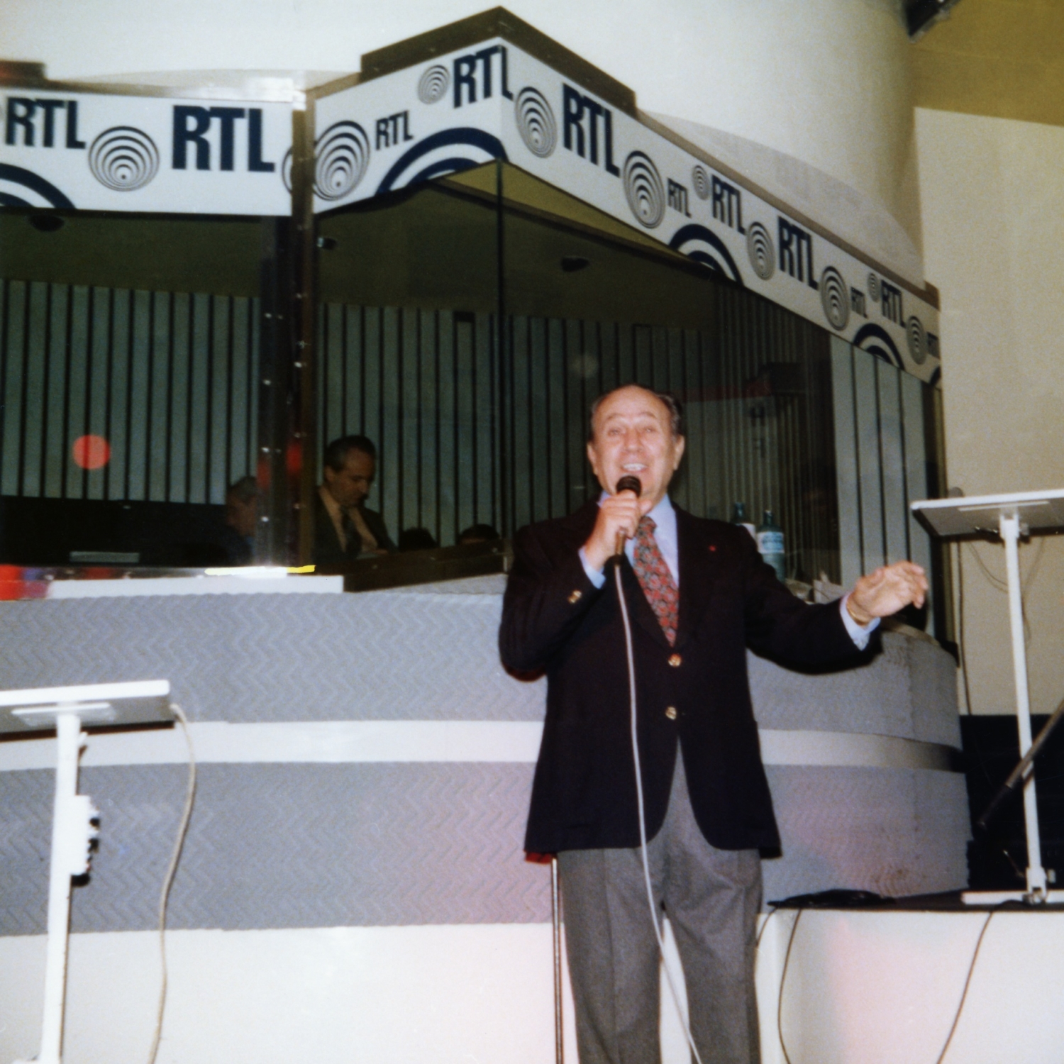 1977.12.20Jour2GrandeParadeRTL-17