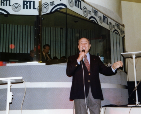 1977.12.20Jour2GrandeParadeRTL-17