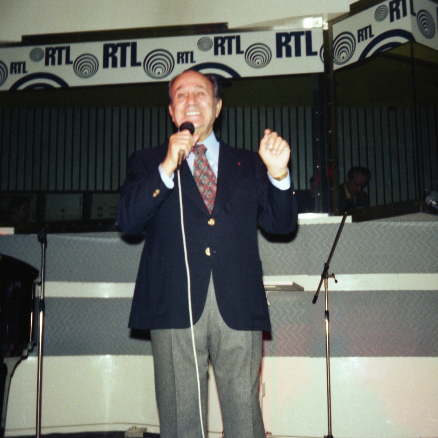 1977.12.20Jour2GrandeParadeRTL-18
