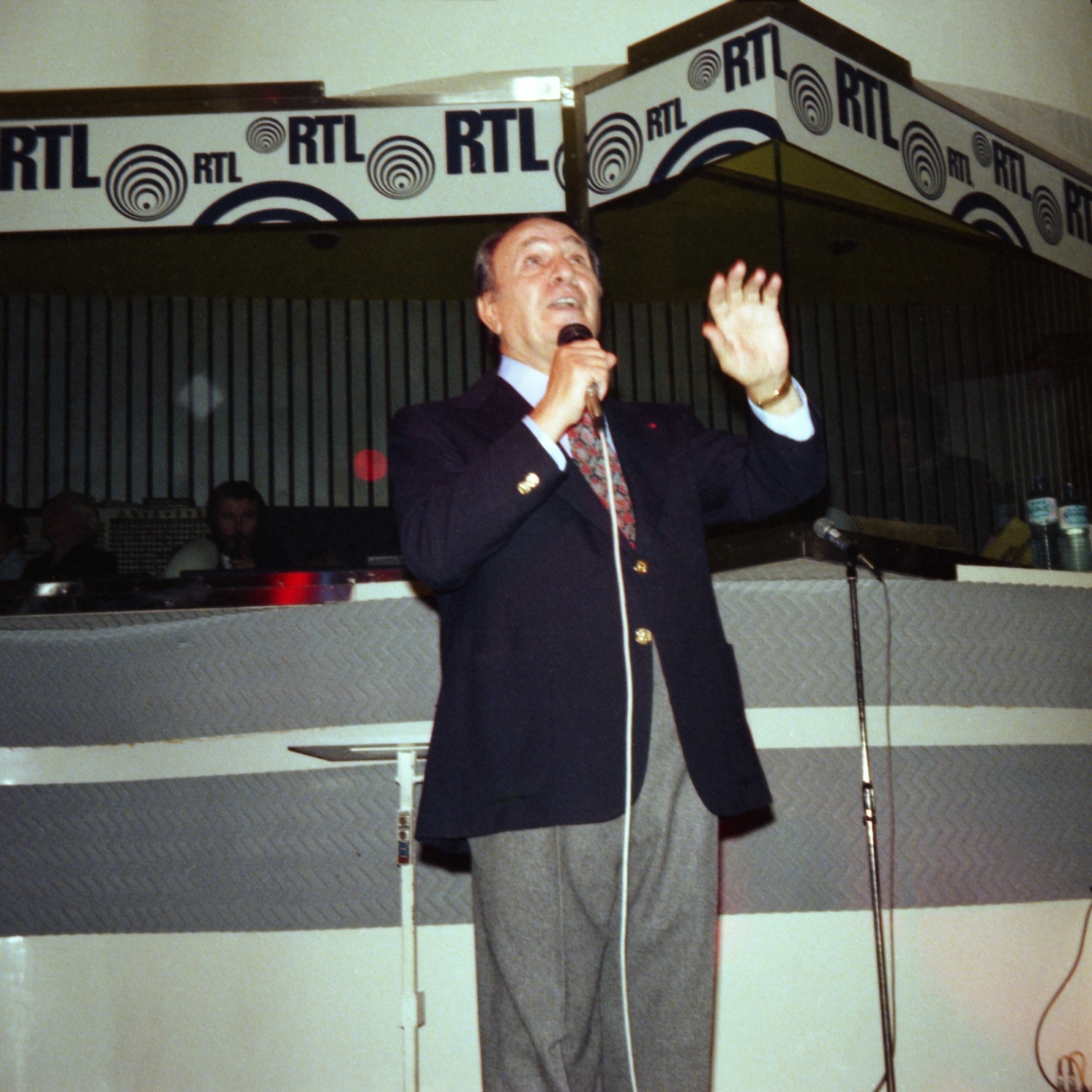 1977.12.20Jour2GrandeParadeRTL-19