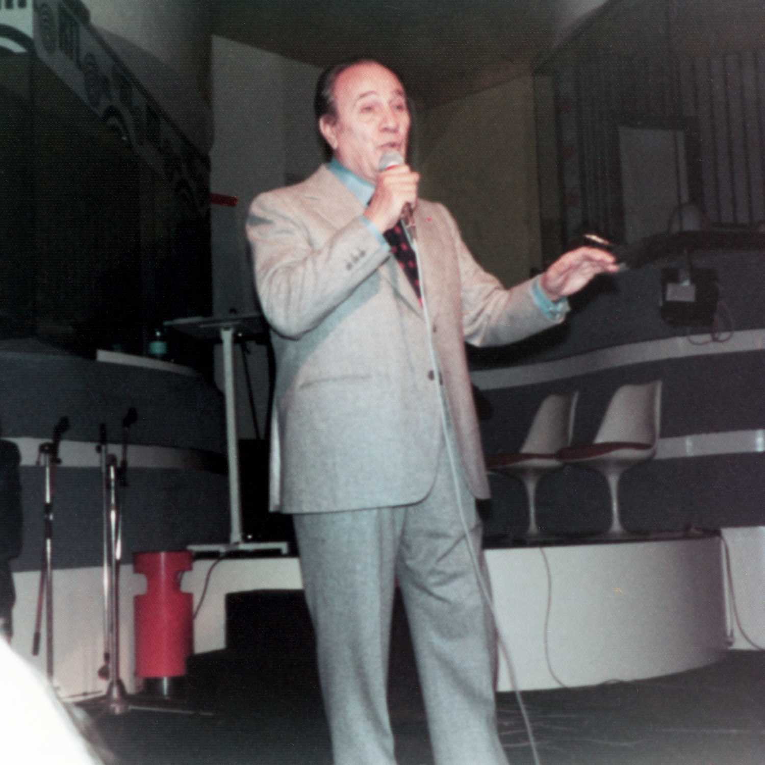 1977.12.21Jour3GrandeParadeRTL-01