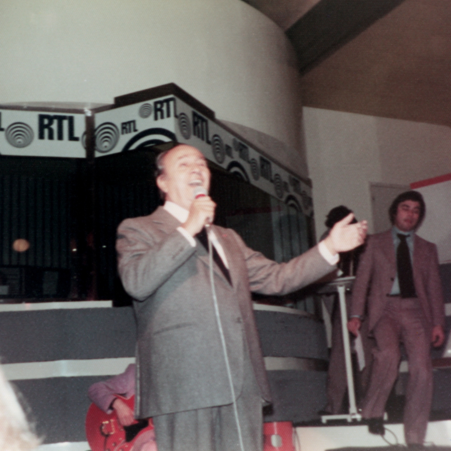 1977.12.21Jour3GrandeParadeRTL-02