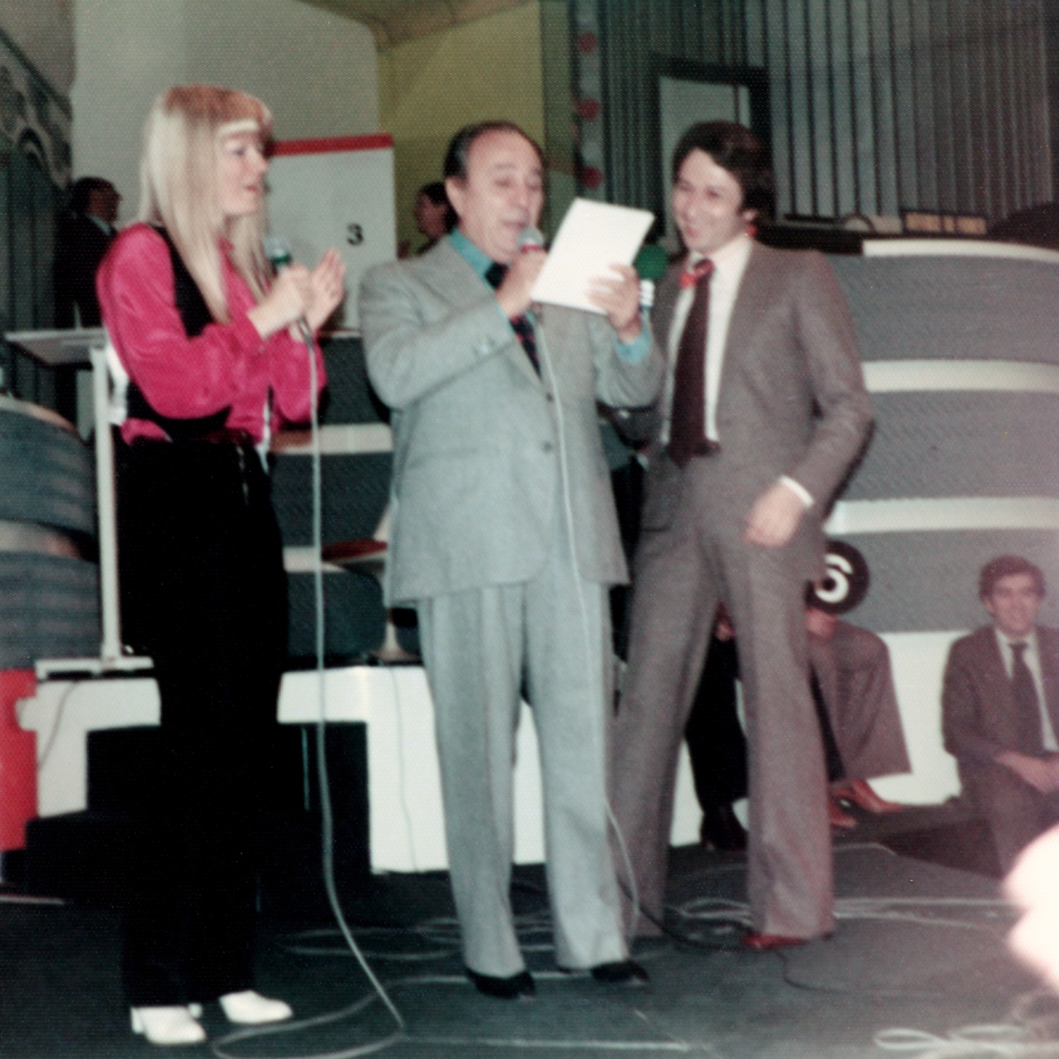 1977.12.21Jour3GrandeParadeRTL-04
