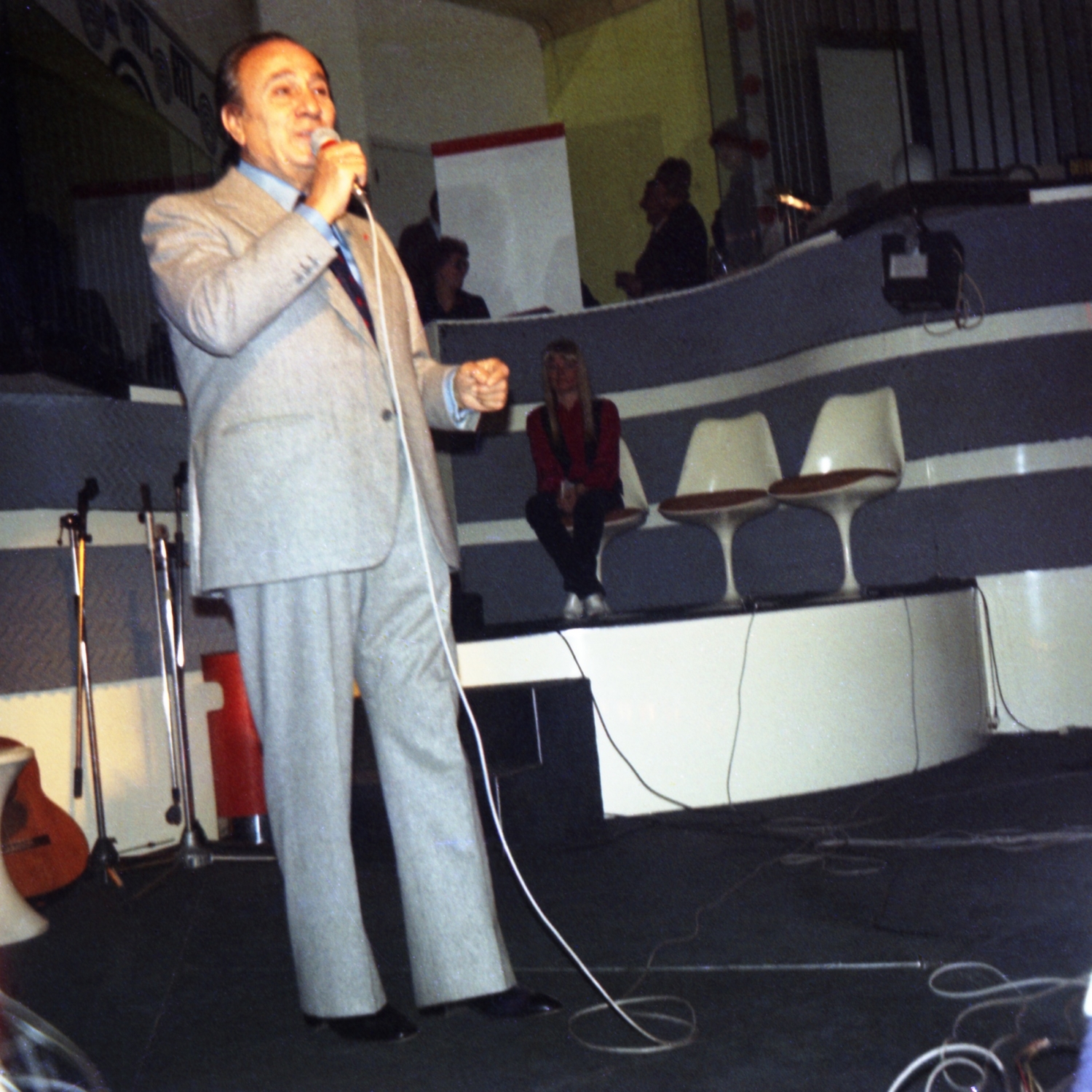 1977.12.21Jour3GrandeParadeRTL-08