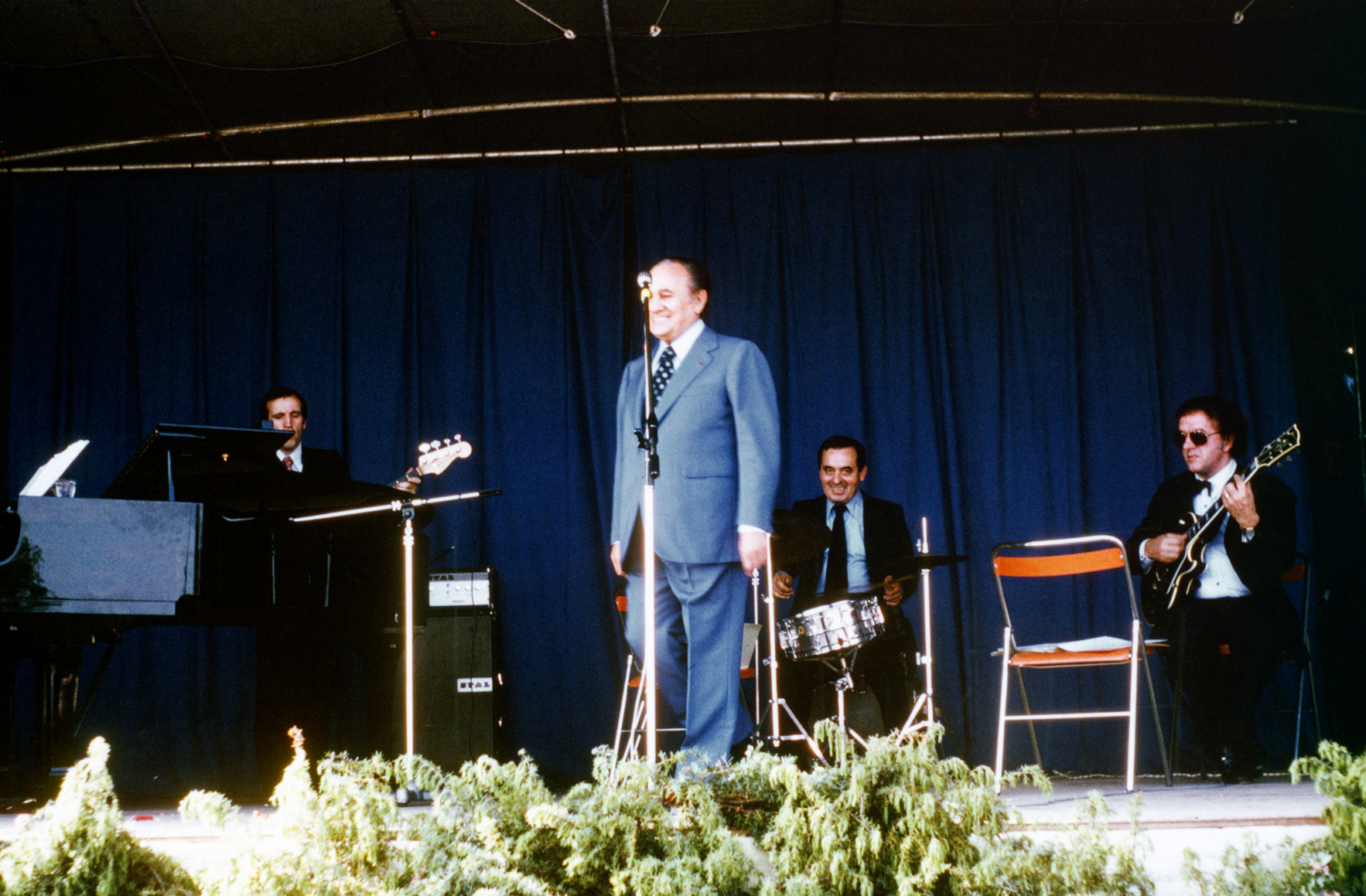 1979.06.03TinoRossiLathusHerb004