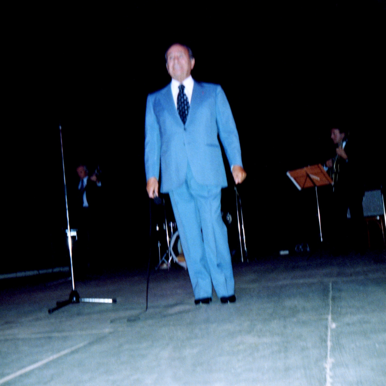 1980.10.04GalaTinoRossiLilleR1N017