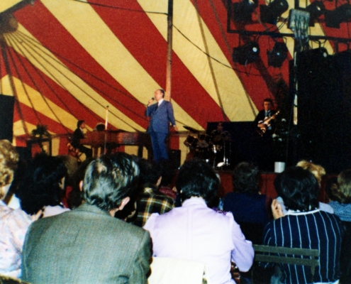 1981.04.05TinoRossiTain02