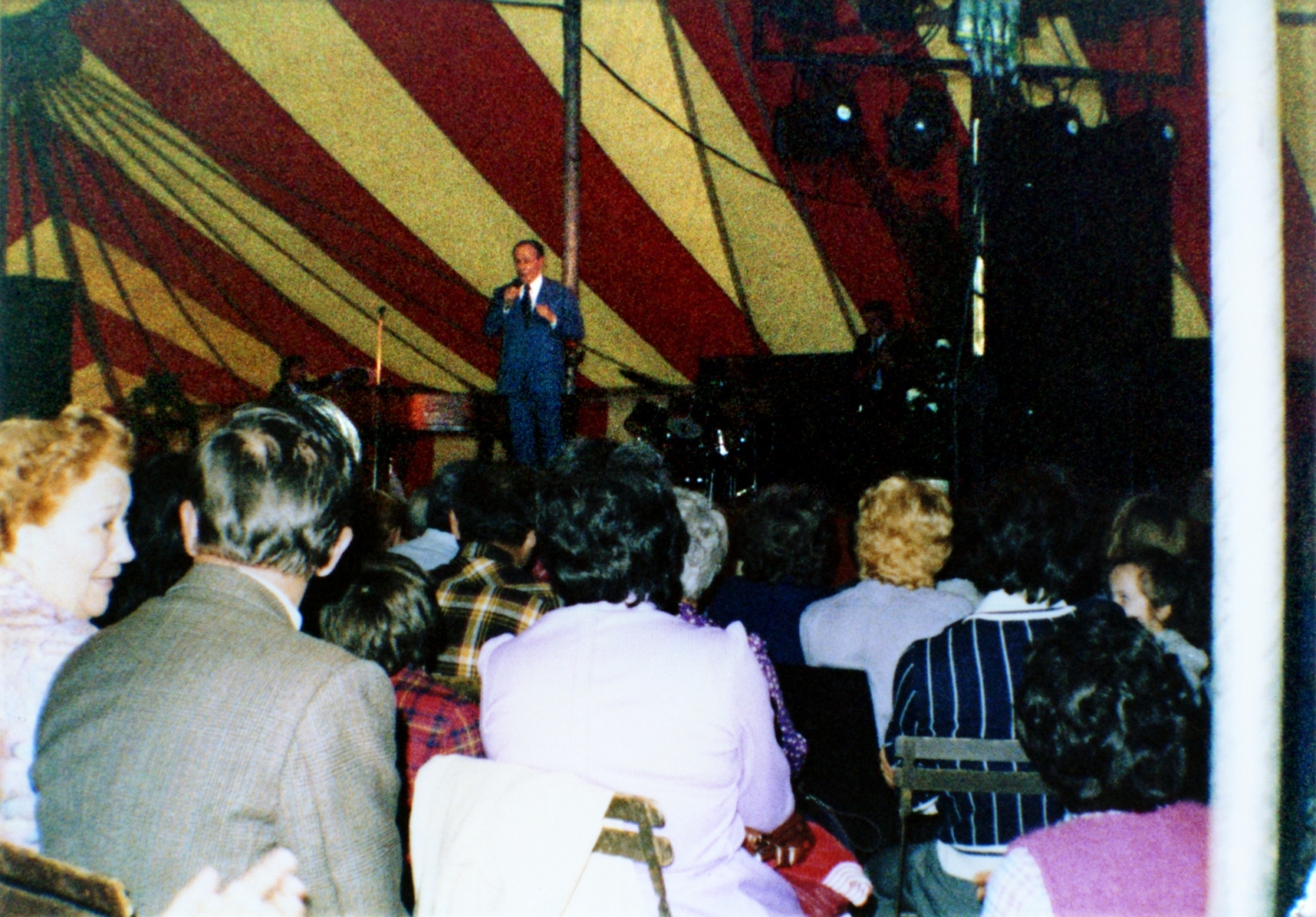 1981.04.05TinoRossiTain03