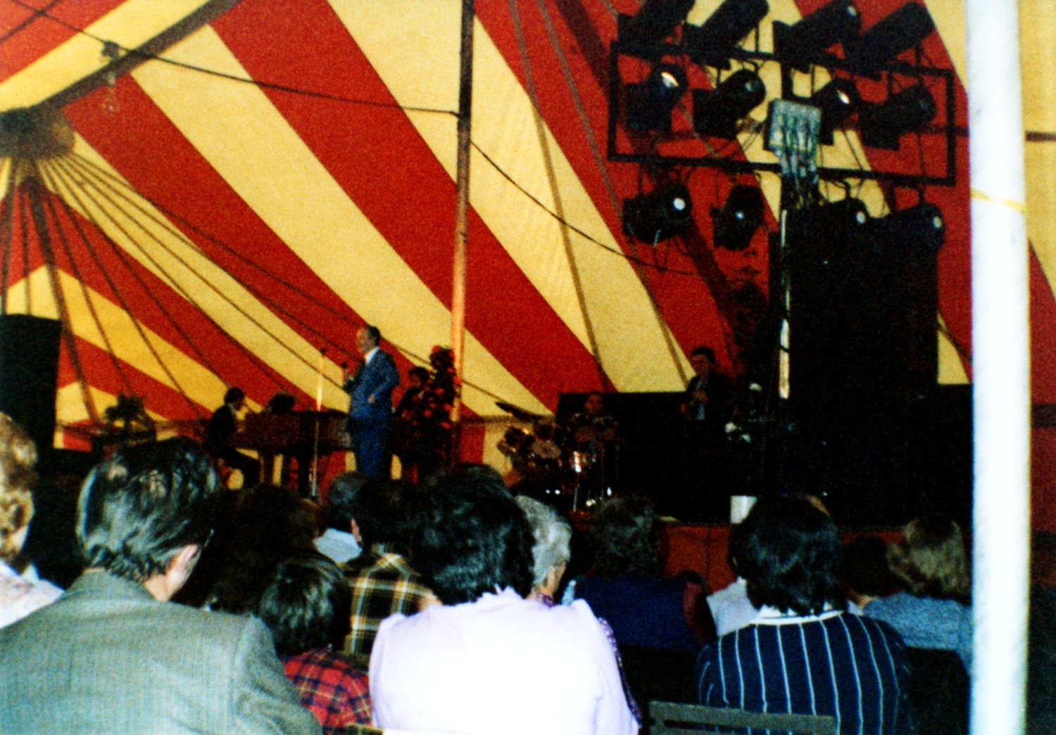 1981.04.05TinoRossiTain18