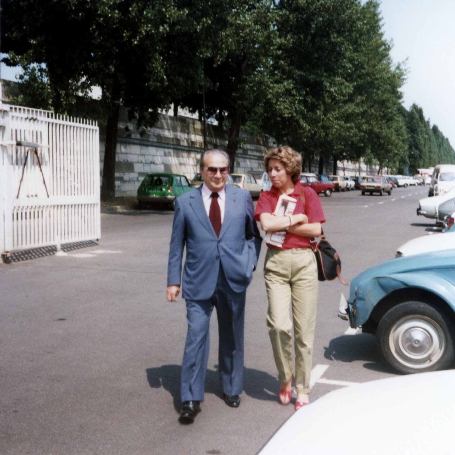 1981.06.23DossierEcranFeteaParisTR001