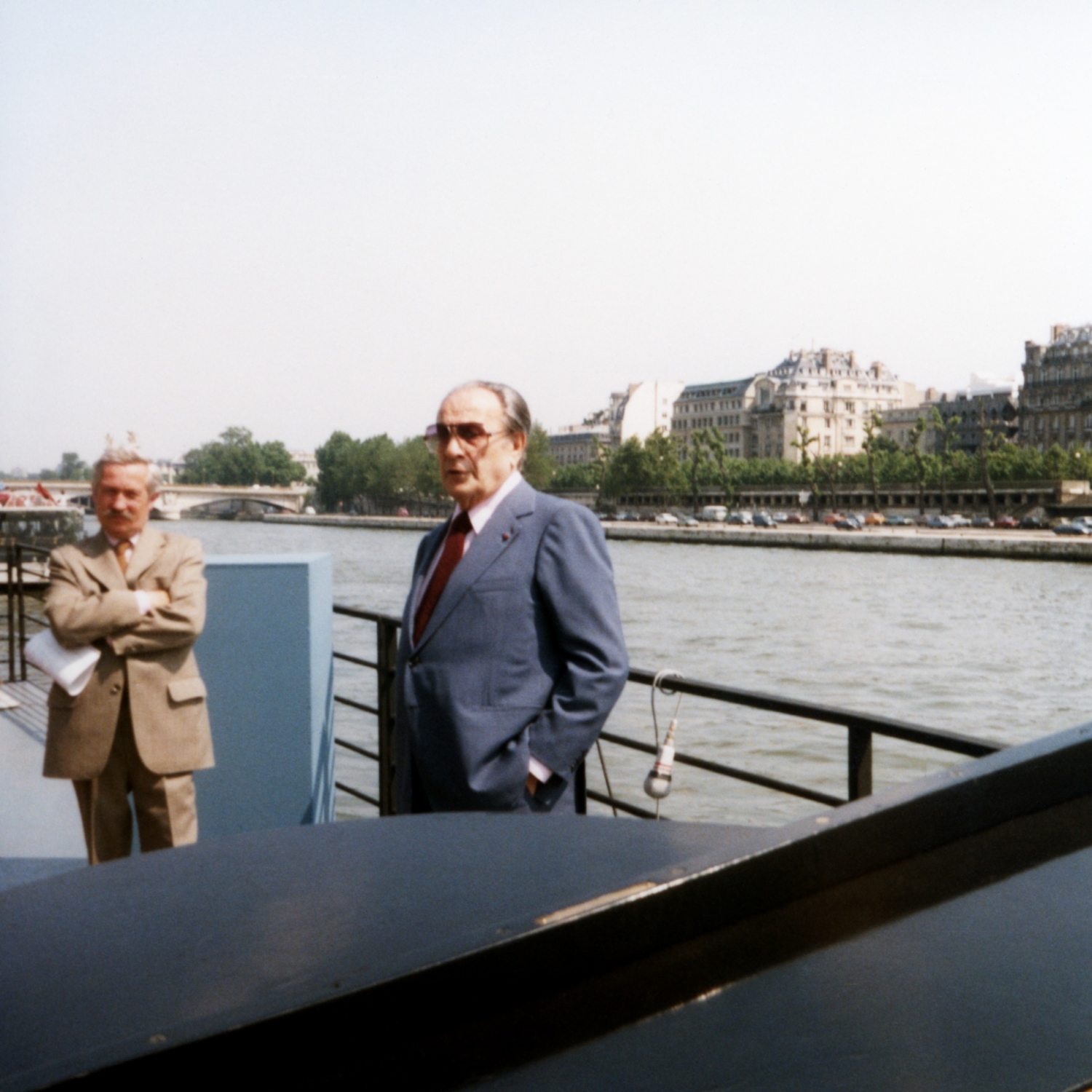 1981.06.23DossierEcranFeteaParisTR002