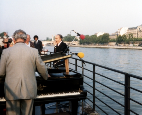 1981.06.23DossierEcranFeteaParisTR005