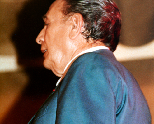 1981.10.25GalaSaintesTinoRossi004