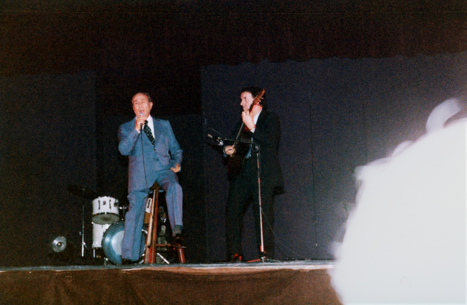 1982.01.10GalaRouenTinoRossi001