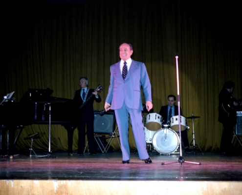 1982.02.03GalaTinoRossiOrleans002