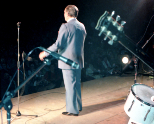 1982.03.28TinoRossiMansPichon011